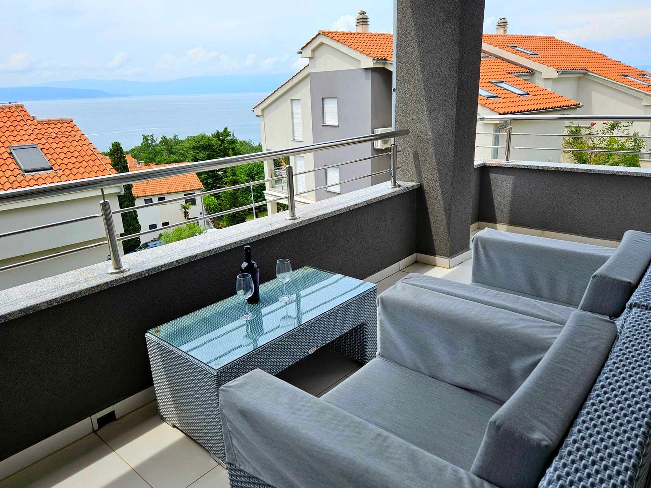 Two bedroom apartment with terrace and sea view Njivice, Krk  A-a