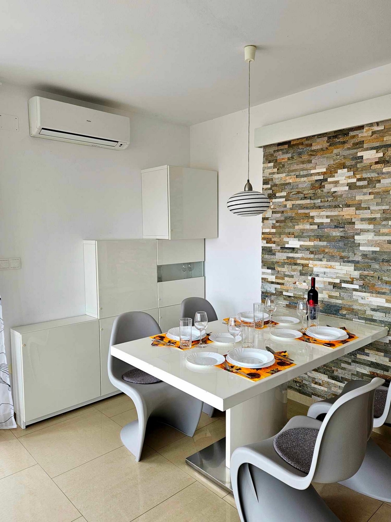 Two bedroom apartment with terrace and sea view Njivice, Krk  A-a