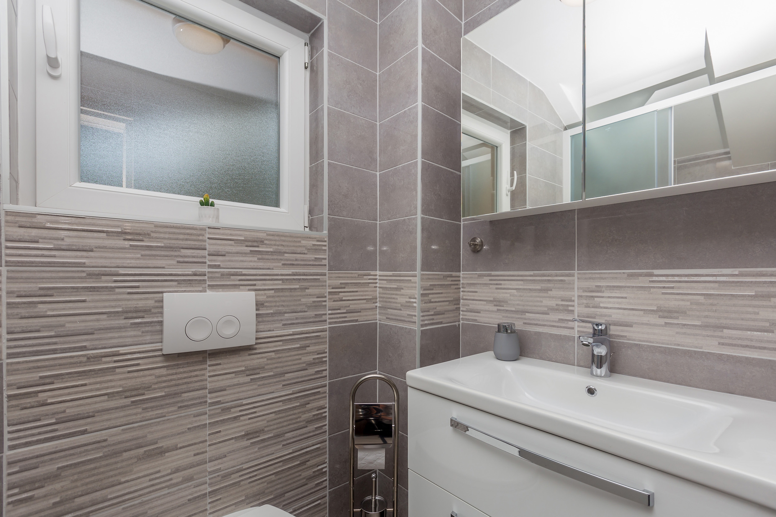 Two bedroom apartment with terrace and sea view Njivice, Krk  A-a