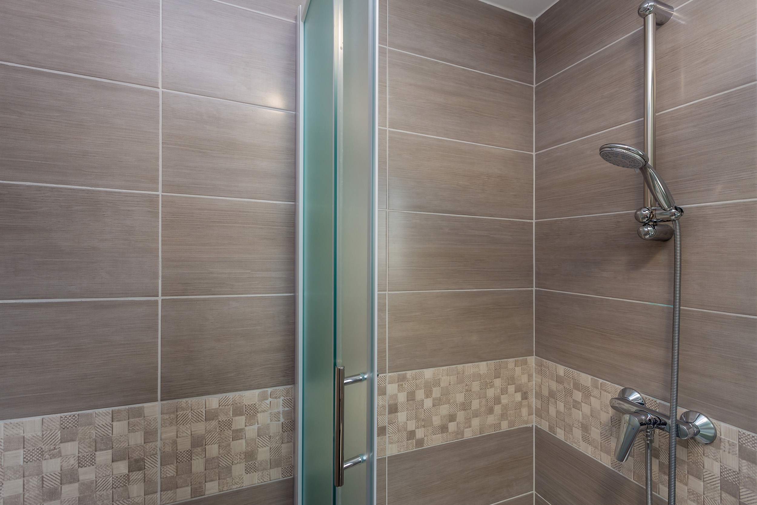 Two bedroom apartment with terrace and sea view Njivice, Krk  A-a