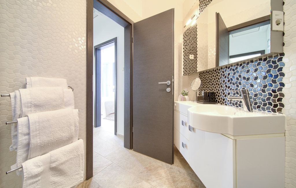 Two bedroom house with terrace Krk  K