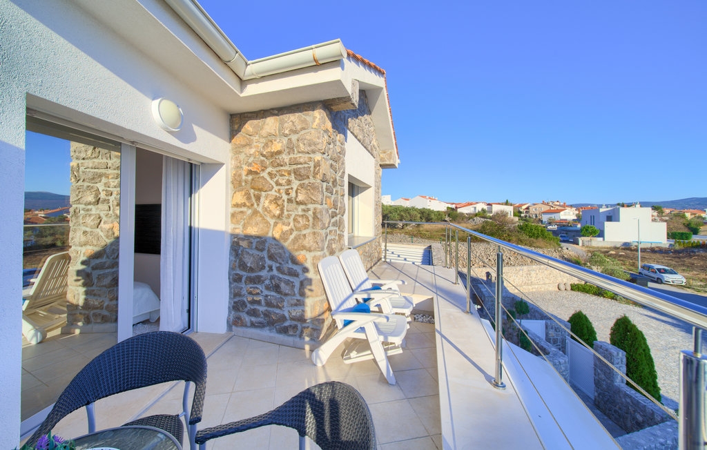 Two bedroom house with balcony Krk  K