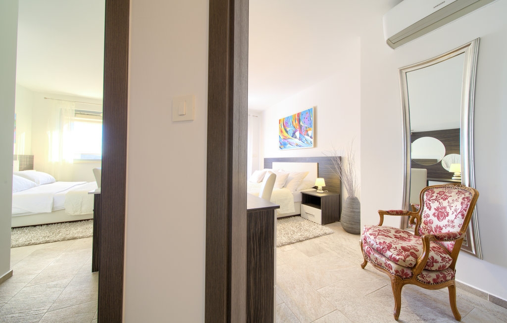 Two bedroom house with balcony Krk  K