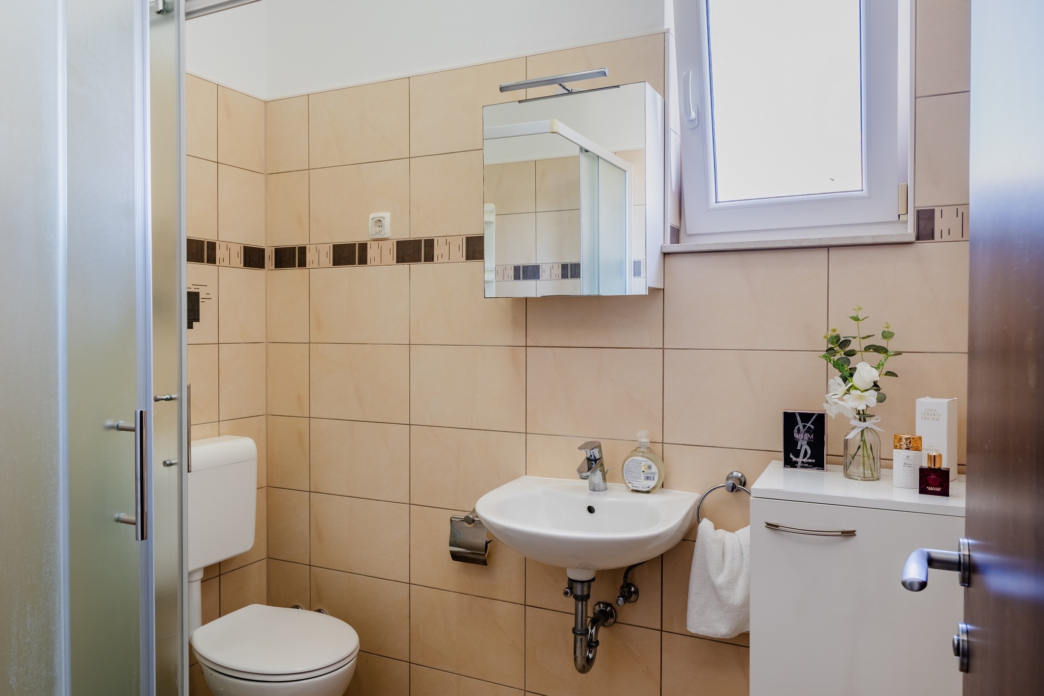 Two bedroom apartment with balcony Privlaka, Zadar  A-b