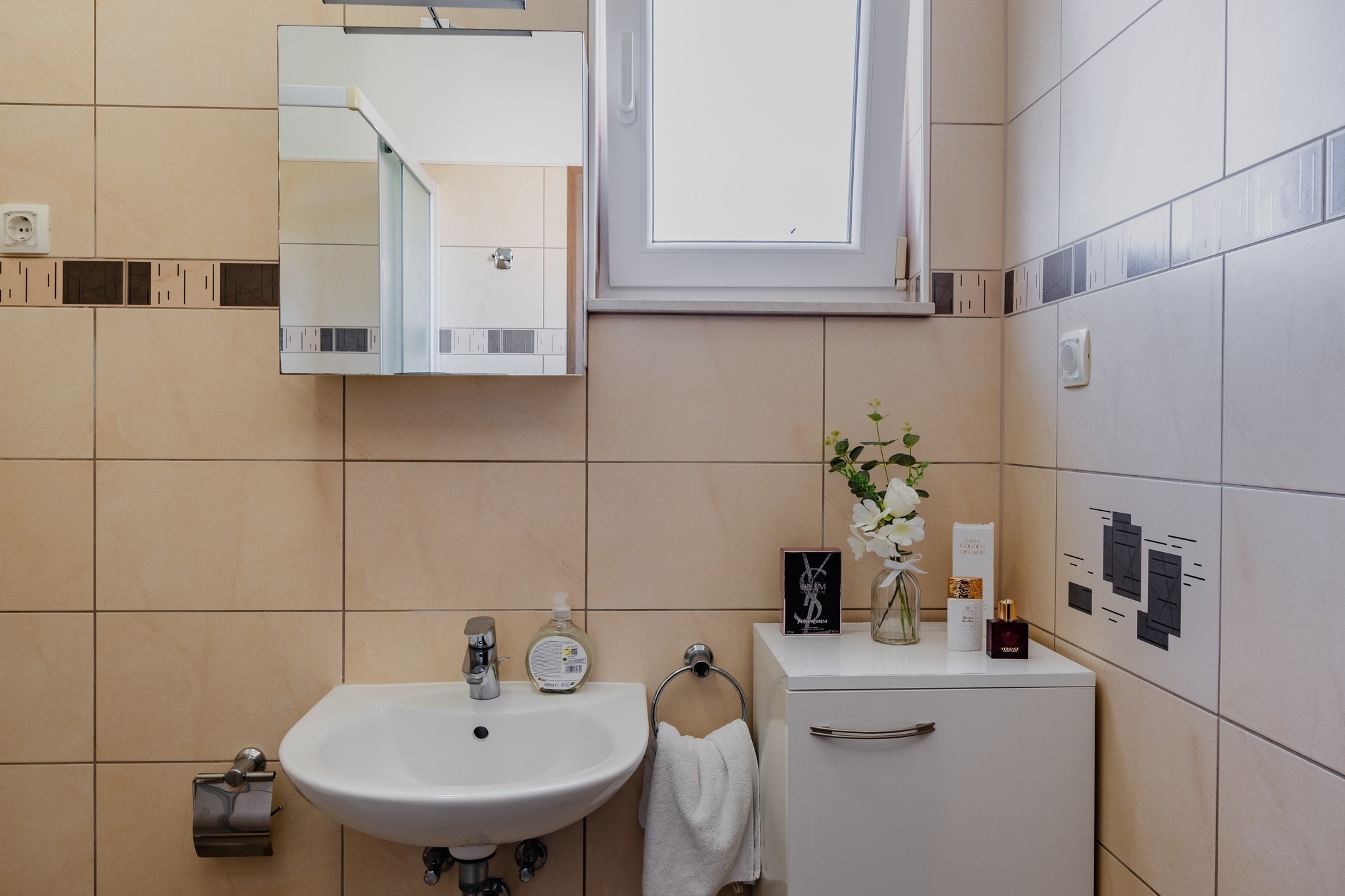 Two bedroom apartment with balcony Privlaka, Zadar  A-b
