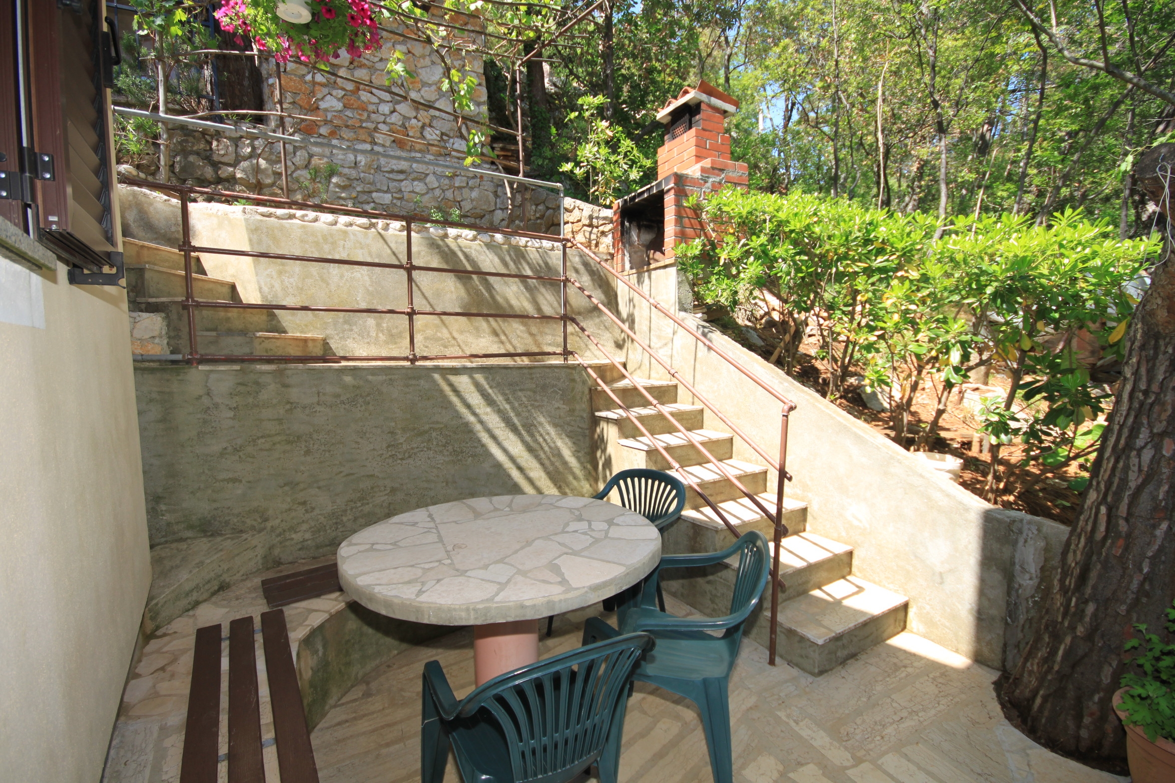 One bedroom apartment with terrace and sea view Brseč, Opatija  A-a