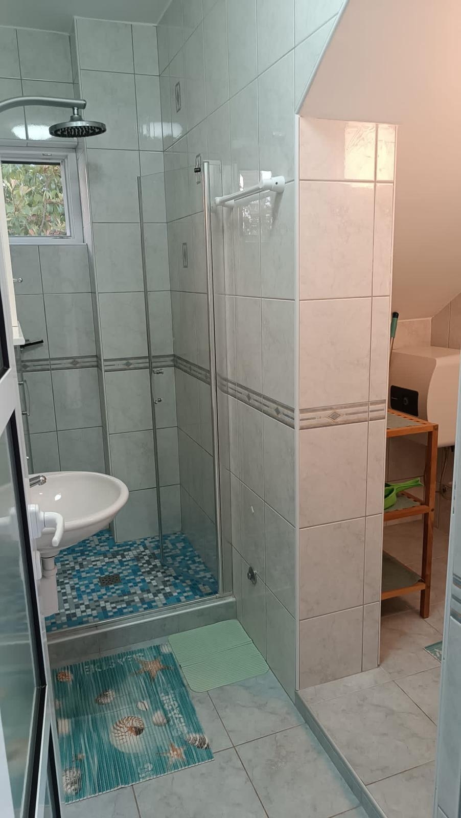 One bedroom apartment near beach Šparadići, Šibenik  A-b