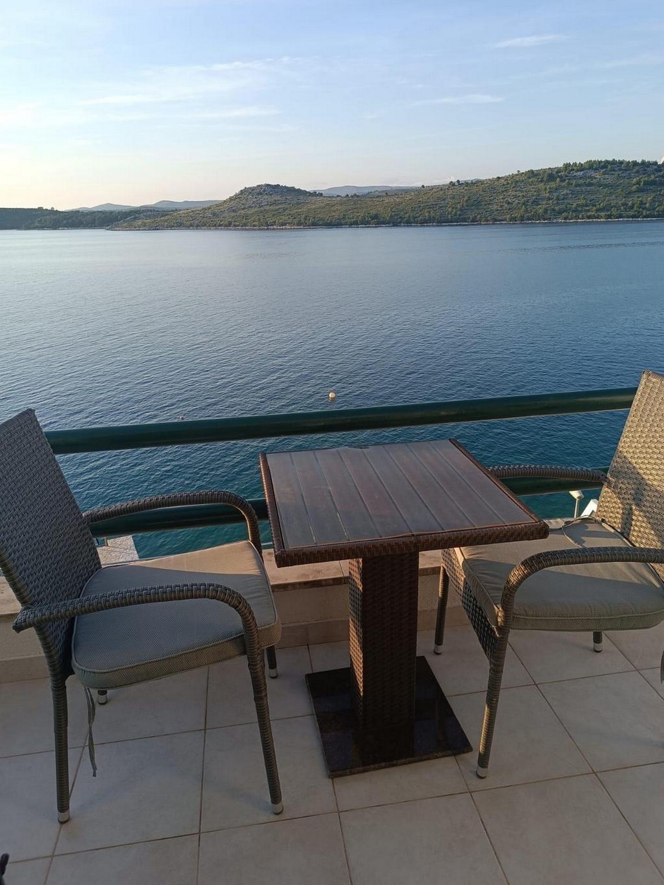 One bedroom apartment near beach Šparadići, Šibenik  A-e