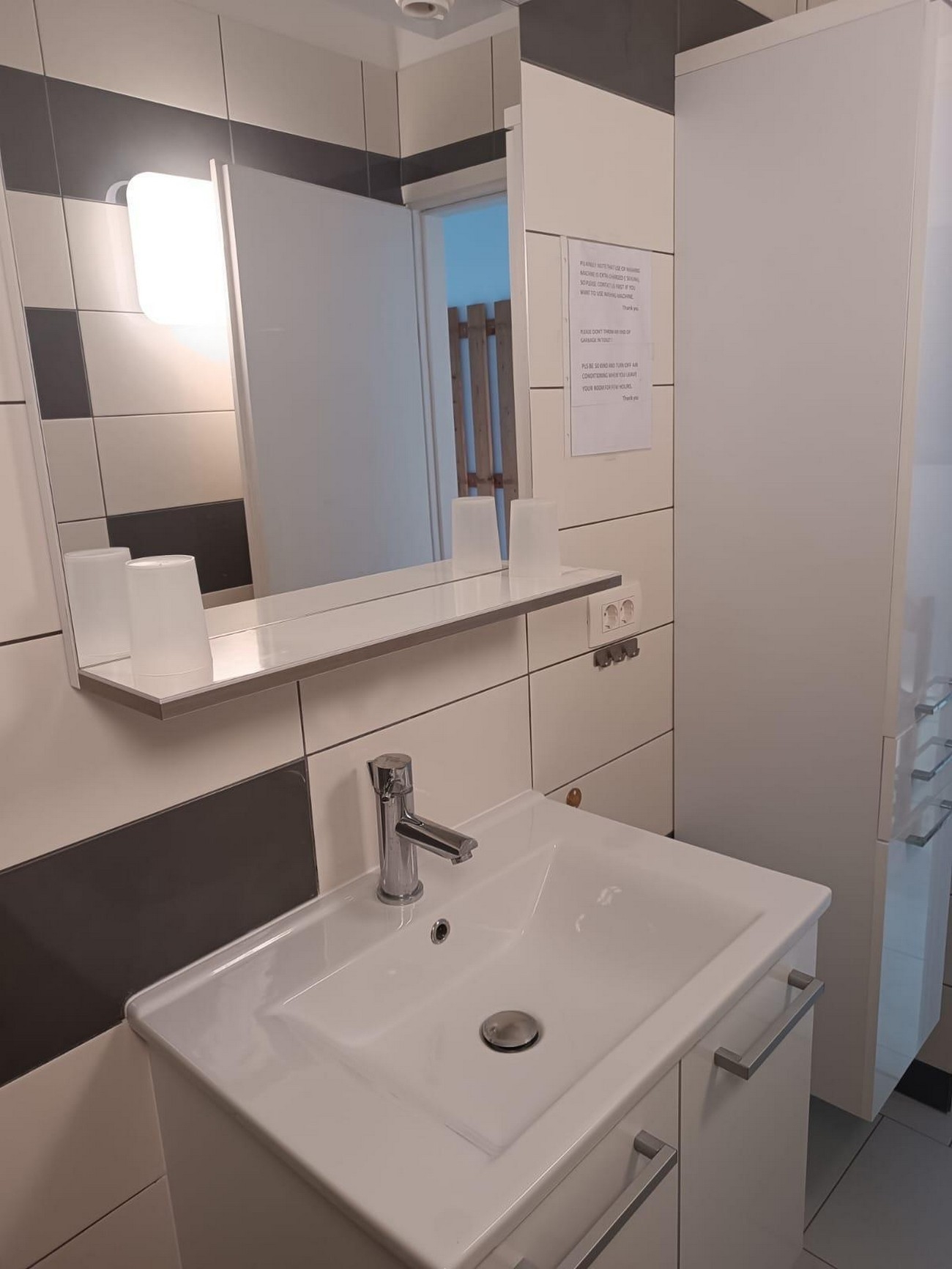 One bedroom apartment near beach Šparadići, Šibenik  A-e