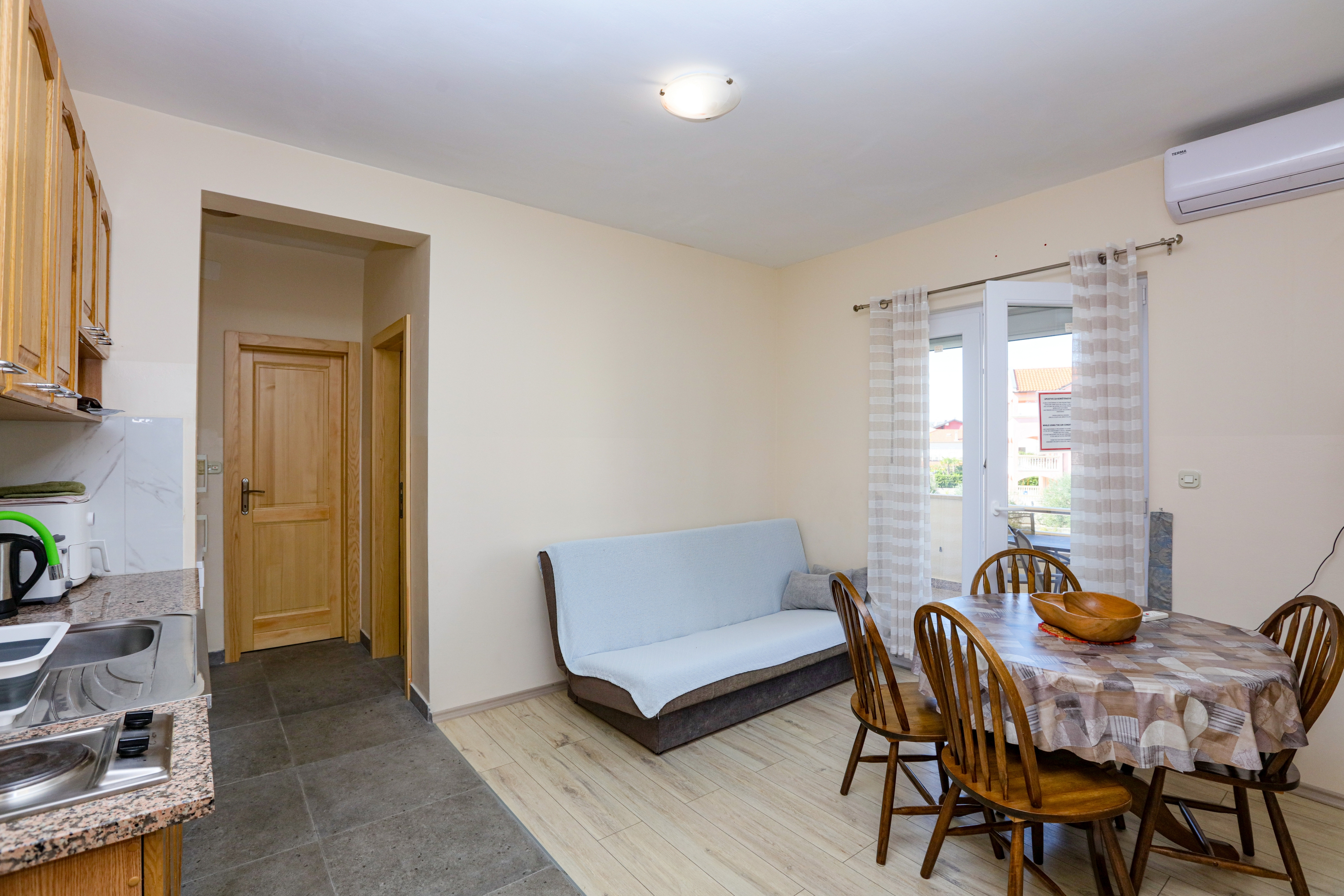 One bedroom apartment with balcony Srima - Vodice, Vodice (A-23593-b) One bedroom apartment with balcony Srima - Vodice, Vodice (A-23593-b)