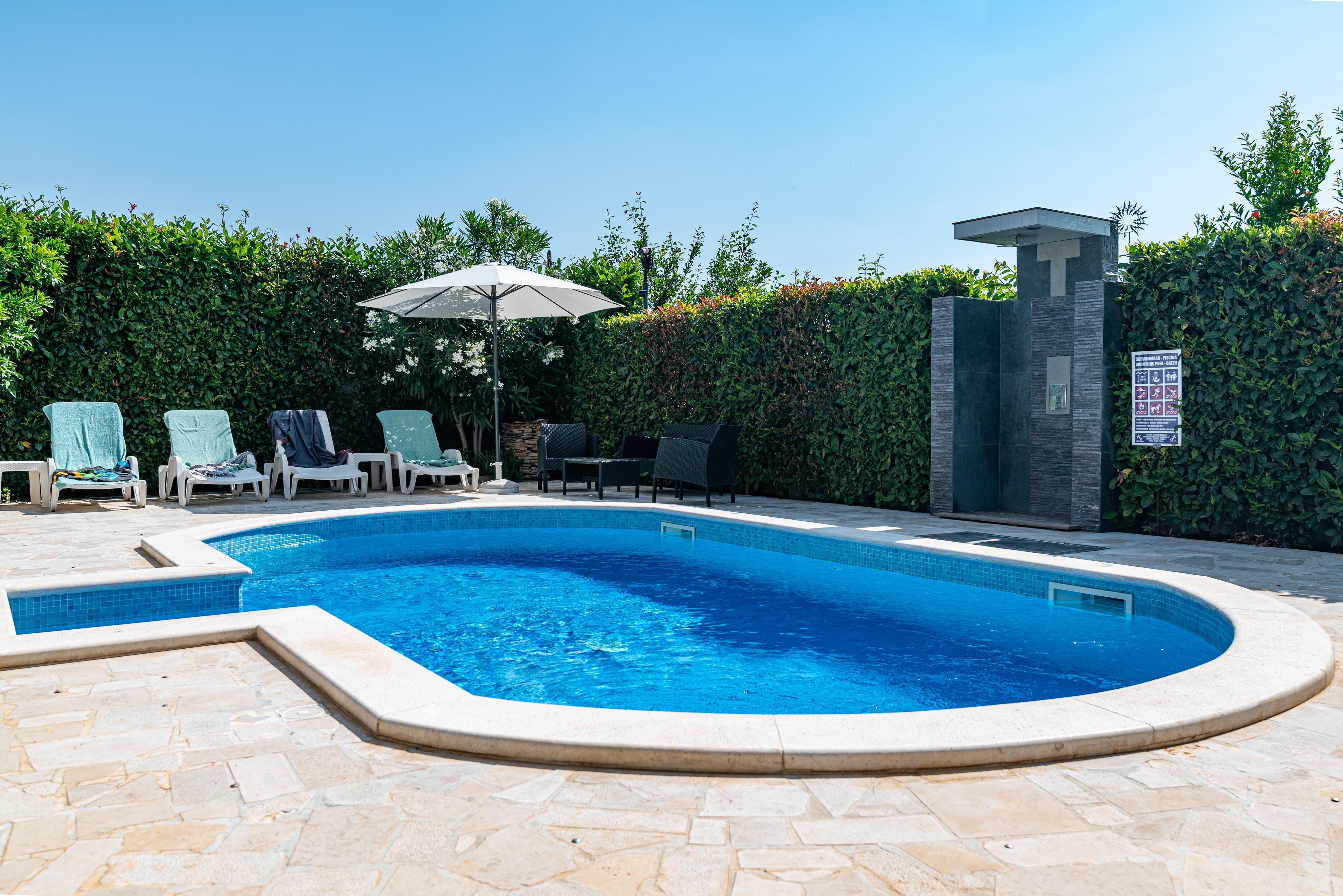 One bedroom apartment with terrace Pula (A-23595-b) One bedroom apartment with terrace Pula (A-23595-b)