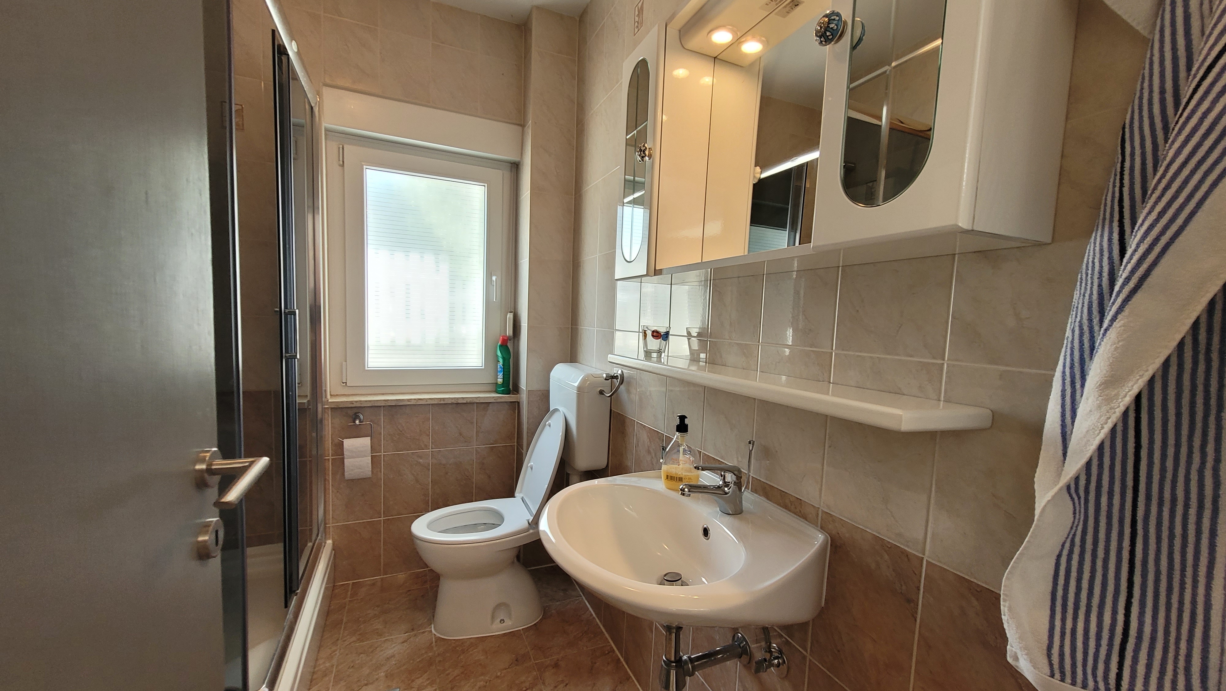 Four bedroom house with terrace and sea view Polje, Krk  K