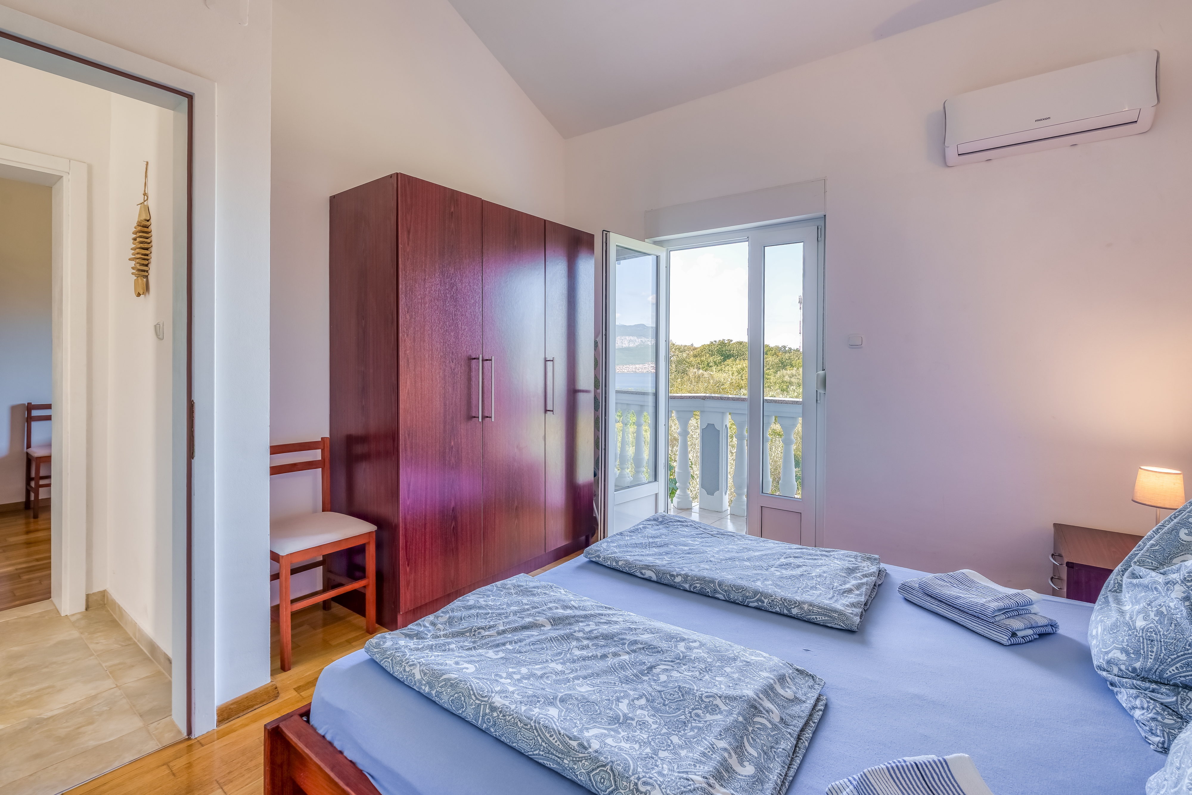 Four bedroom house with terrace and sea view Polje, Krk  K