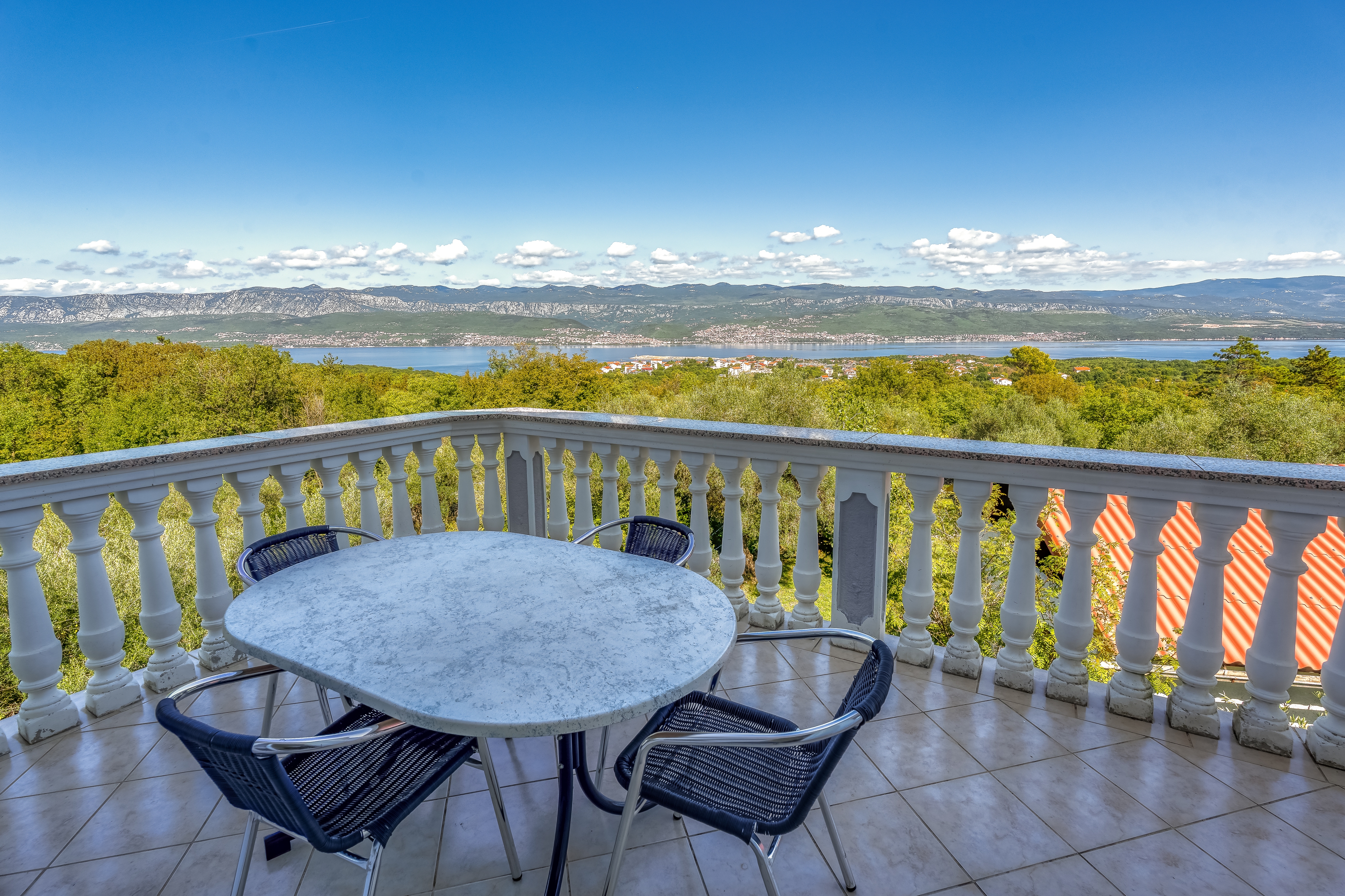 Four bedroom house with terrace and sea view Polje, Krk  K