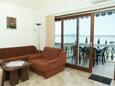 Crikvenica, Living room in the apartment, air condition available, (pet friendly) and WiFi.
