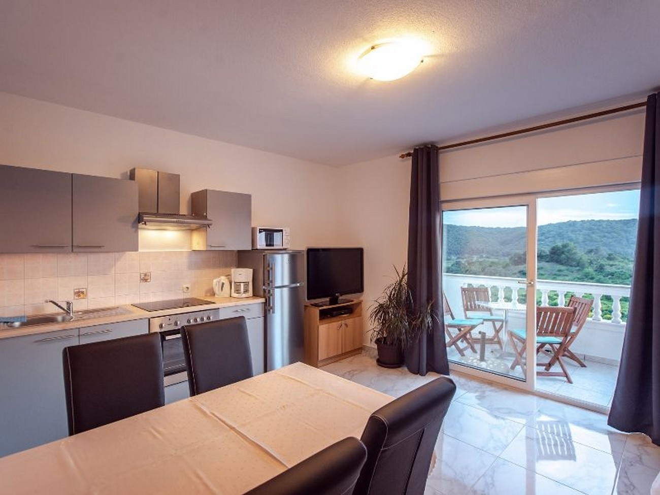 Two bedroom apartment with balcony Kampor, Rab (A-23600-b) Two bedroom apartment with balcony Kampor, Rab (A-23600-b)