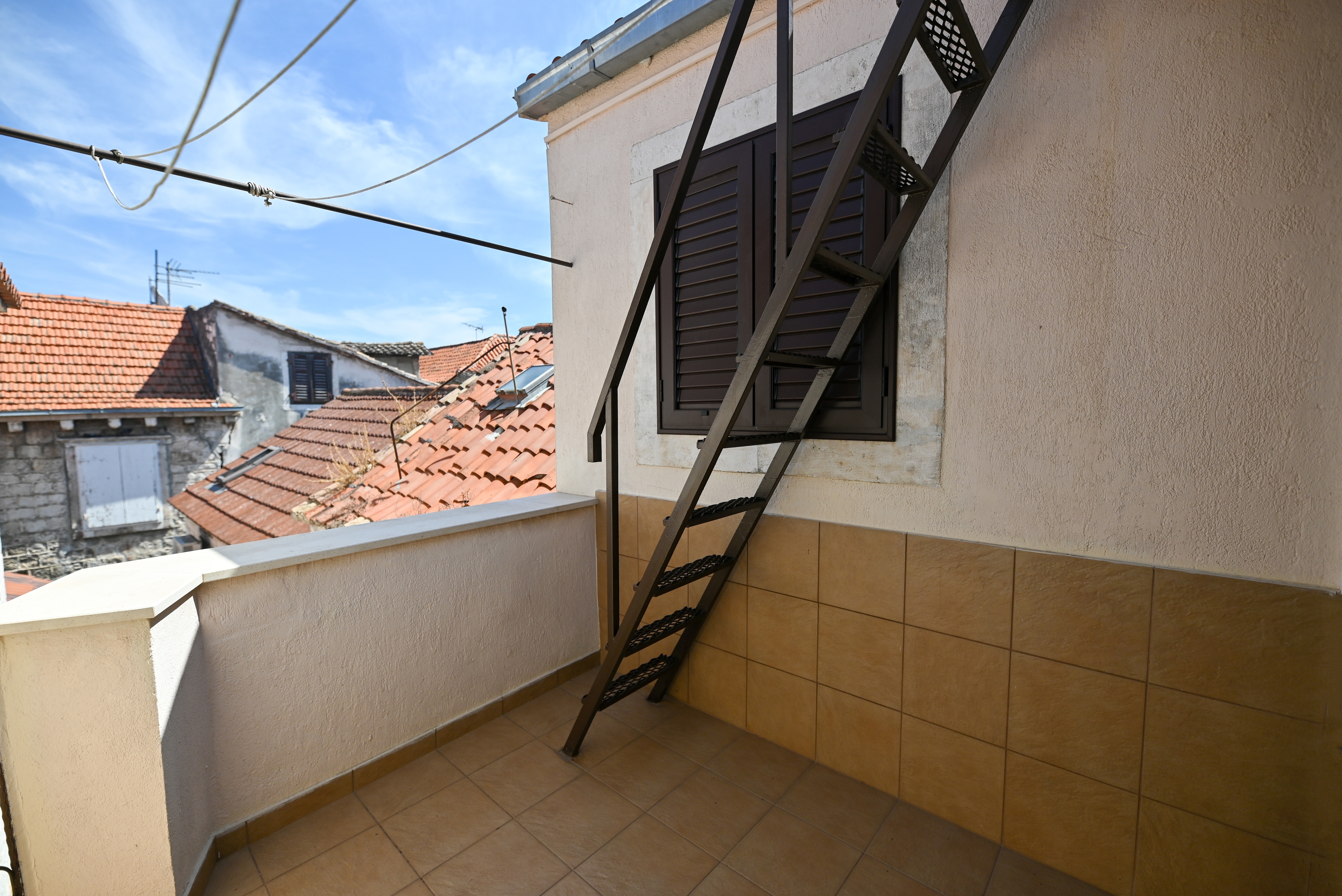 Three bedroom house with terrace Trogir  K