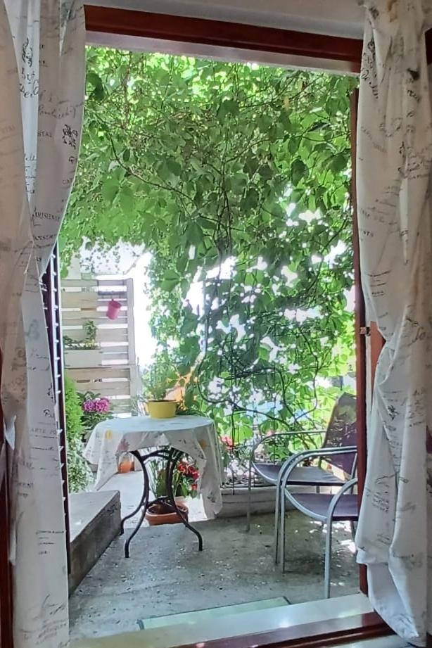 Studio flat near beach Omiš  AS-b