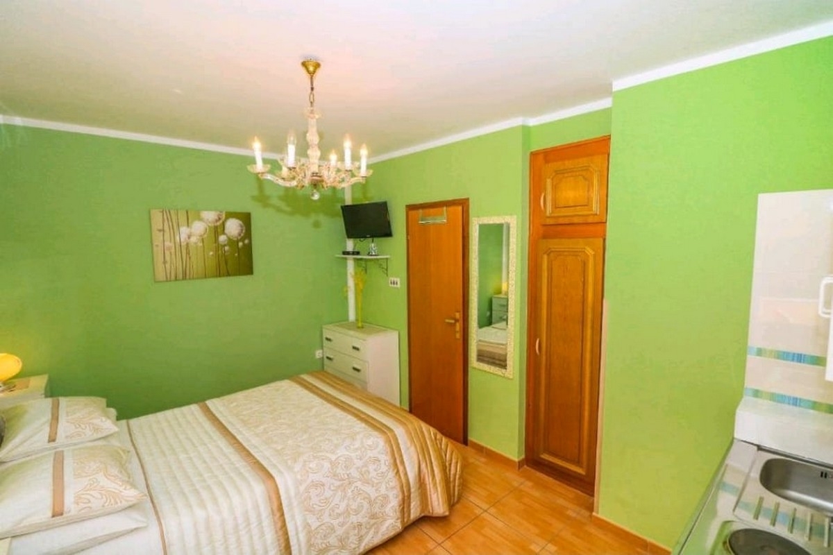 Studio flat with terrace Baška, Krk (AS-23618-c) Studio flat with terrace Baška, Krk (AS-23618-c)