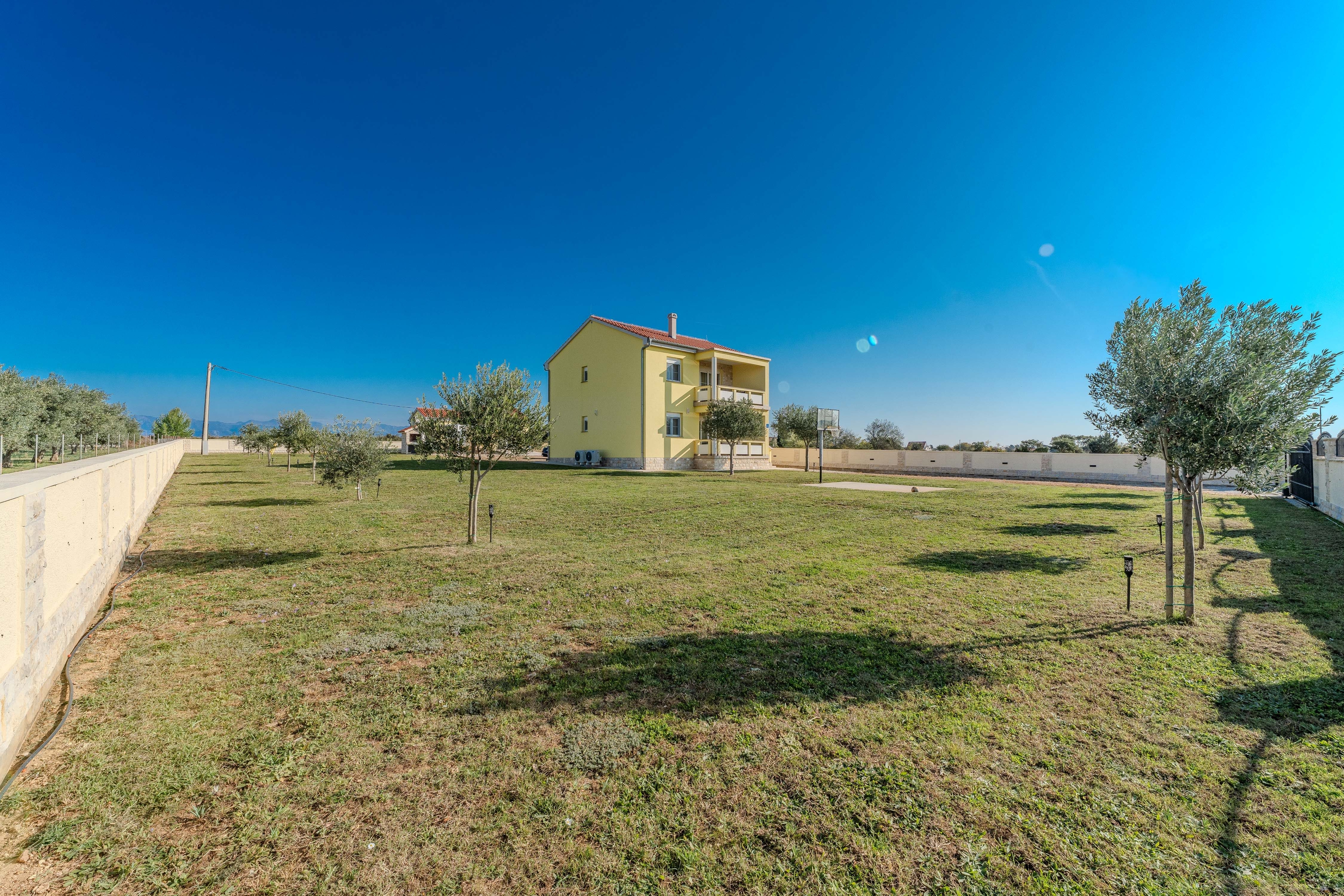 Four-bedroom house with terrace Ninski Stanovi, Zadar (K-23619) Four-bedroom house with terrace Ninski Stanovi, Zadar (K-23619)