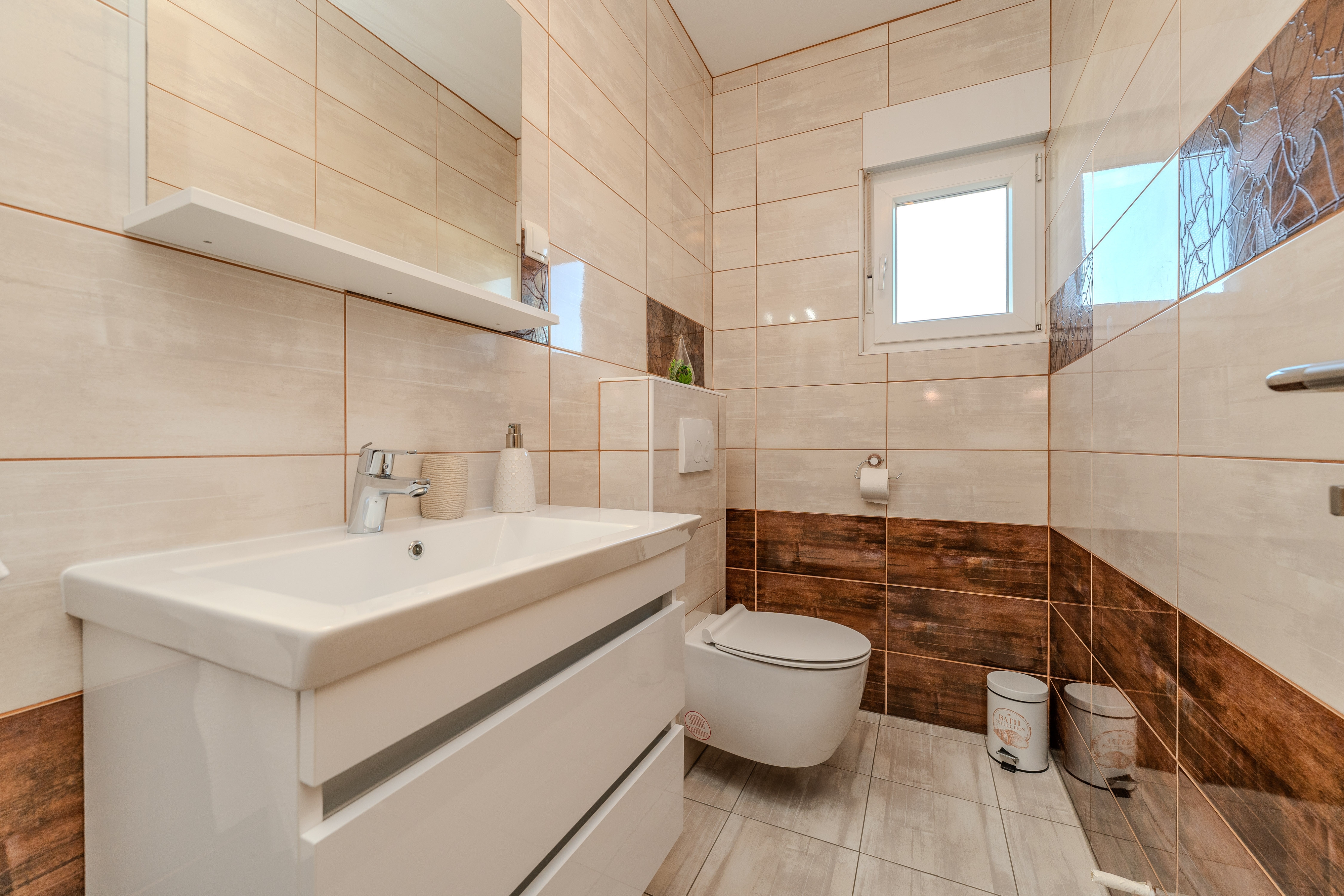 Four bedroom house with terrace Ninski Stanovi, Zadar  K