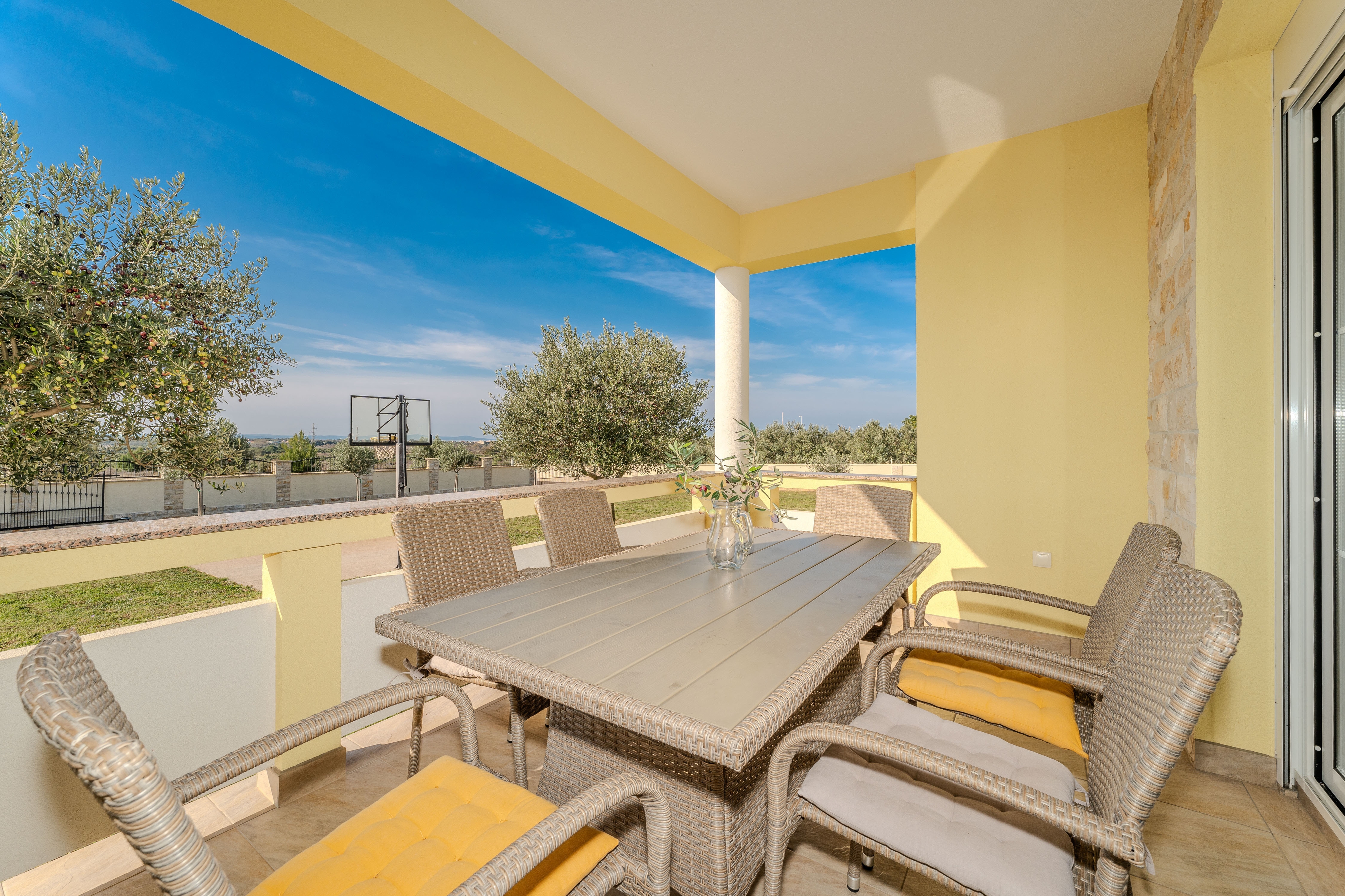 Four bedroom house with terrace Ninski Stanovi, Zadar  K