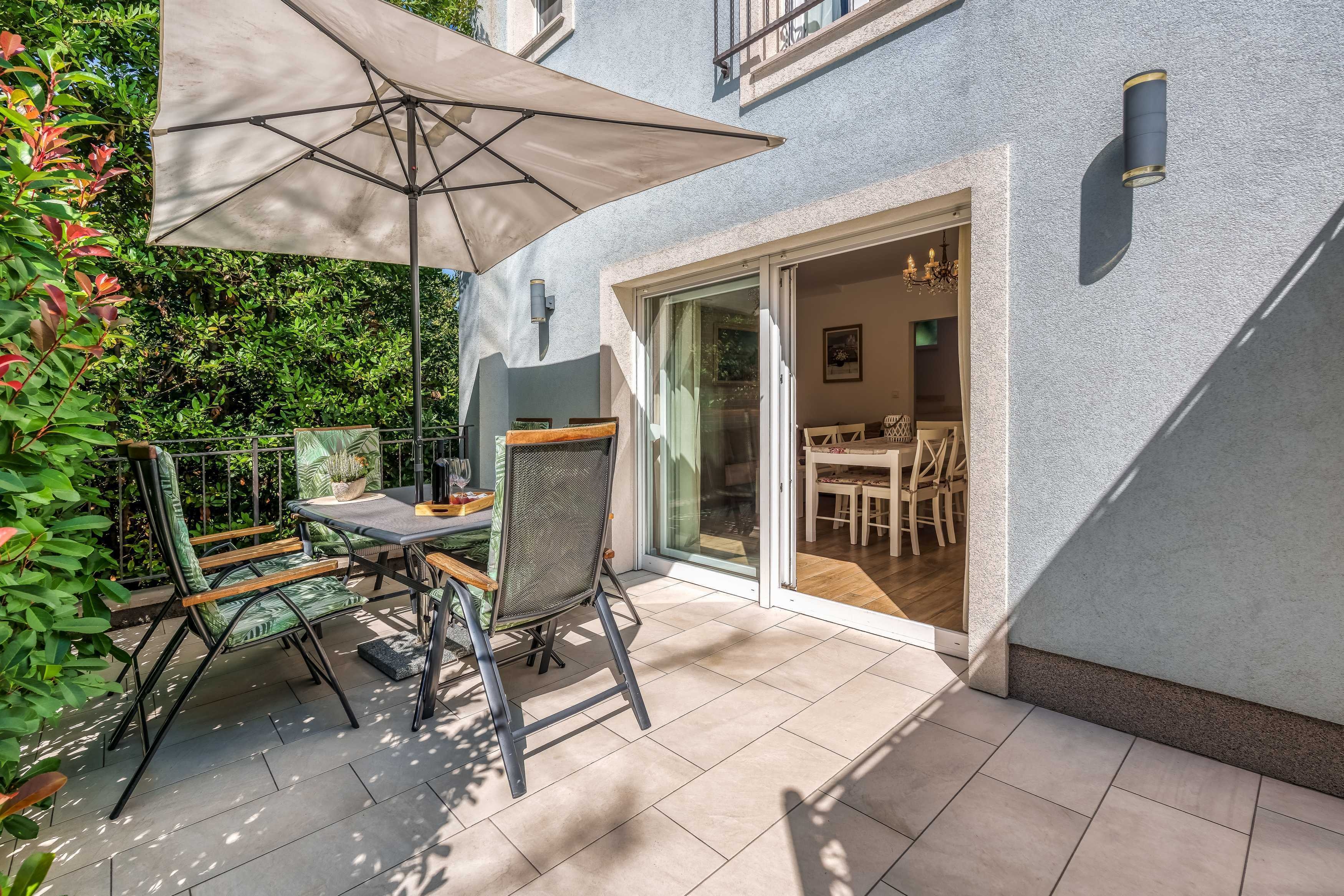 Two bedroom house with terrace Malinska, Krk  K