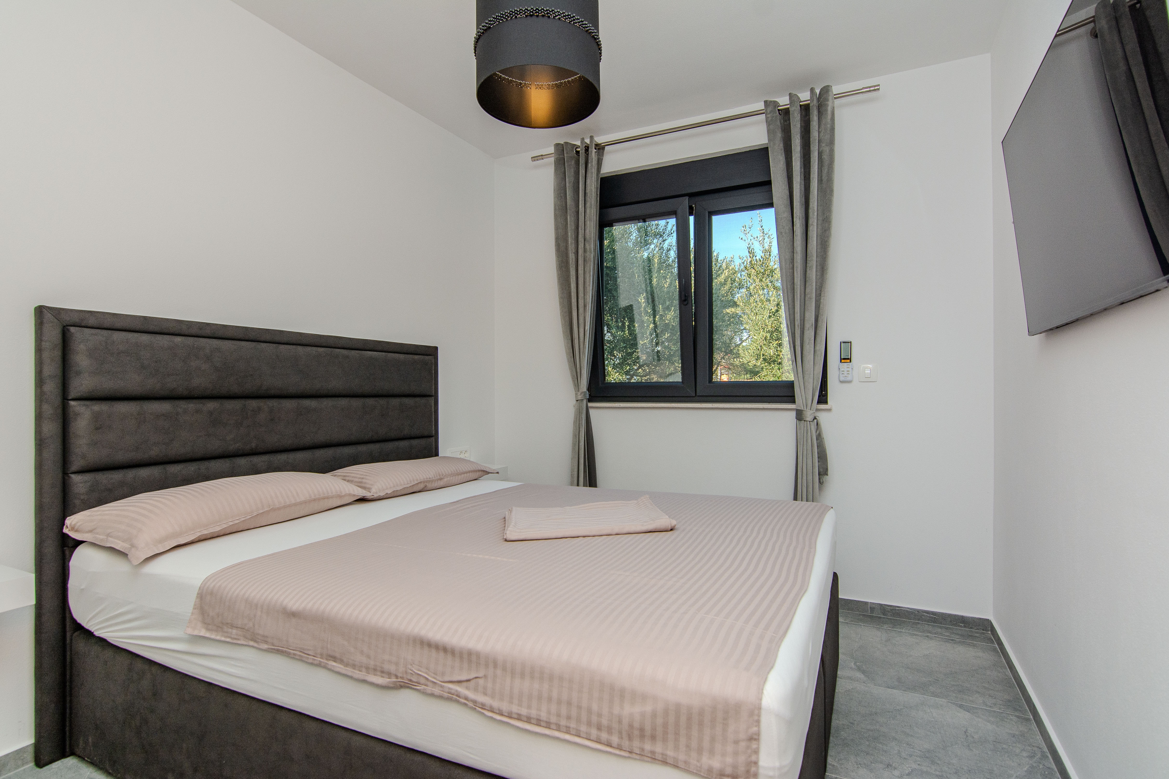 Two bedroom apartment with terrace Vir  A-a