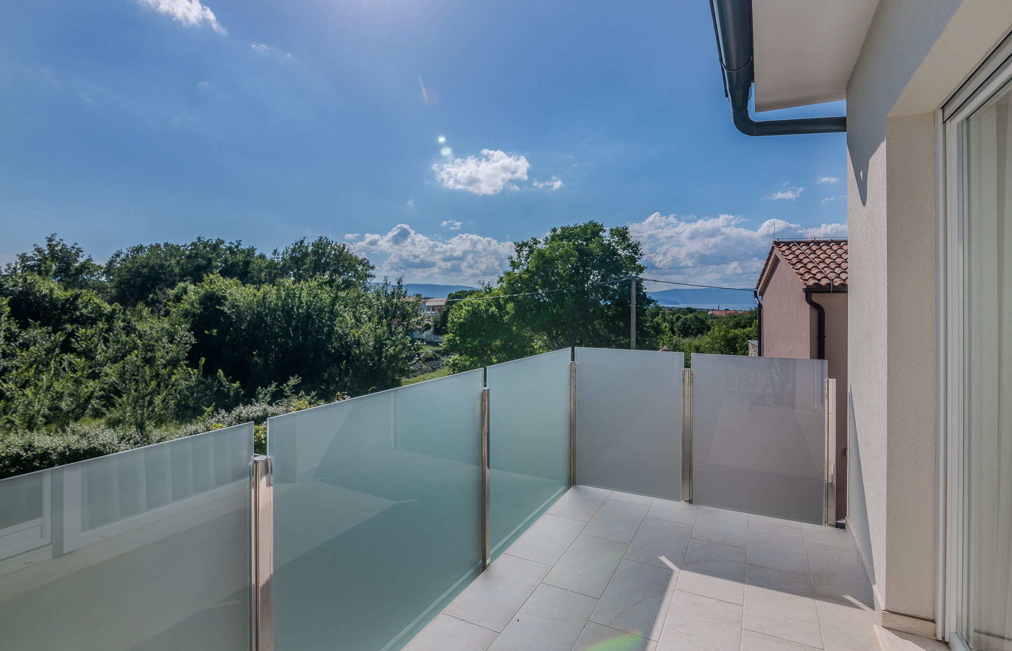Three bedroom house with terrace and sea view Ljutići, Krk  K