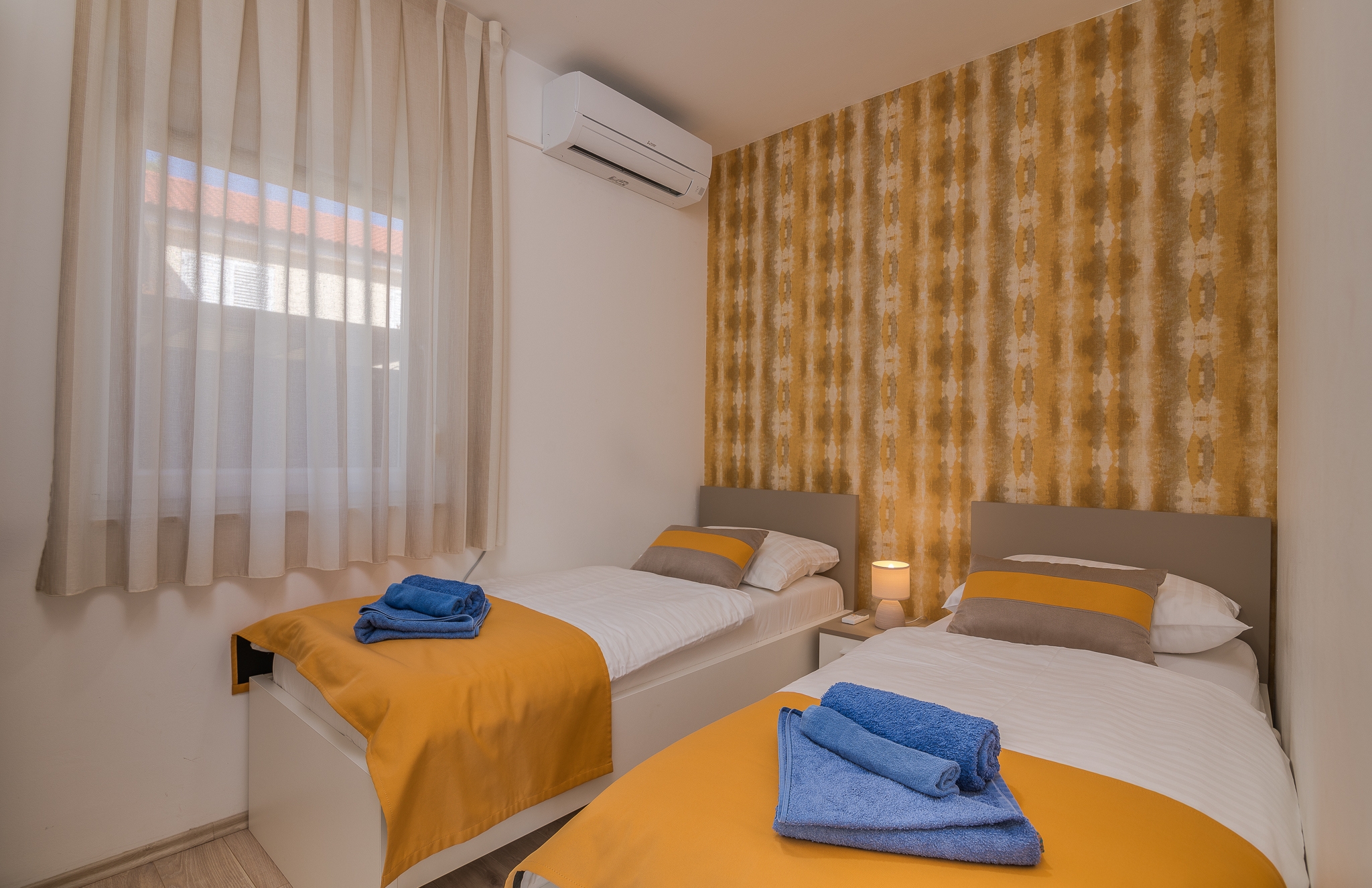 Three bedroom house with terrace and sea view Ljutići, Krk  K