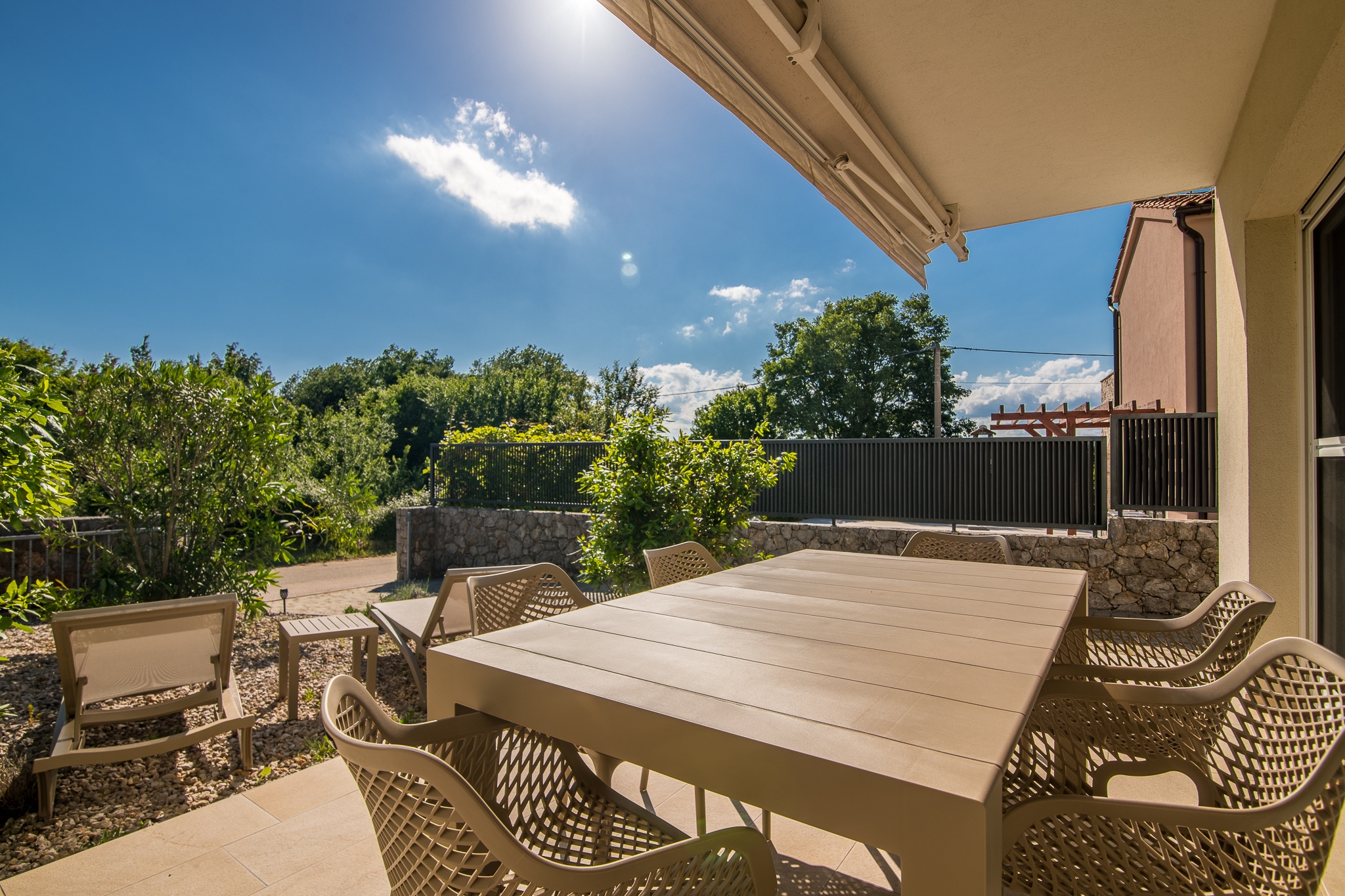 Three bedroom house with terrace and sea view Ljutići, Krk  K