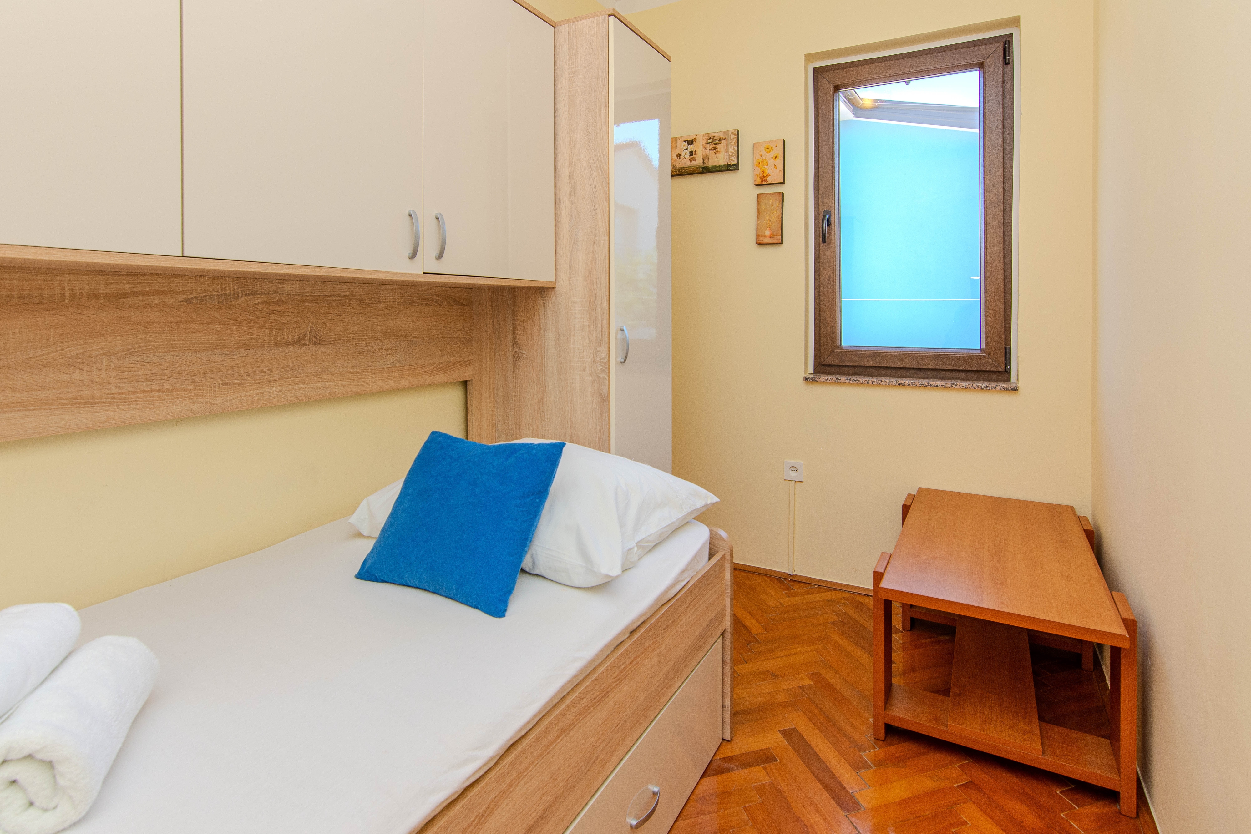 Three bedroom house with air-conditioning Privlaka, Zadar  K