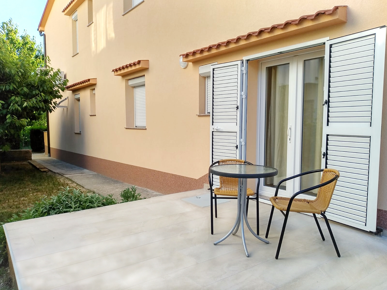 Studio flat with terrace Baška, Krk (AS-23634-b) Studio flat with terrace Baška, Krk (AS-23634-b)