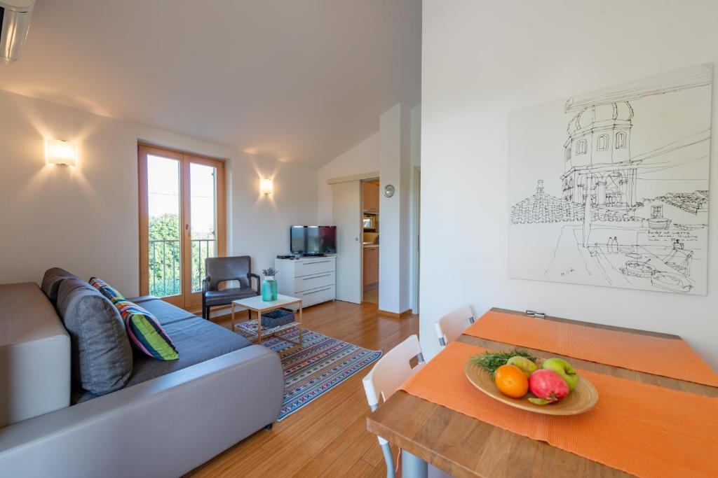 One bedroom apartment with terrace Banjole, Pula  A-d