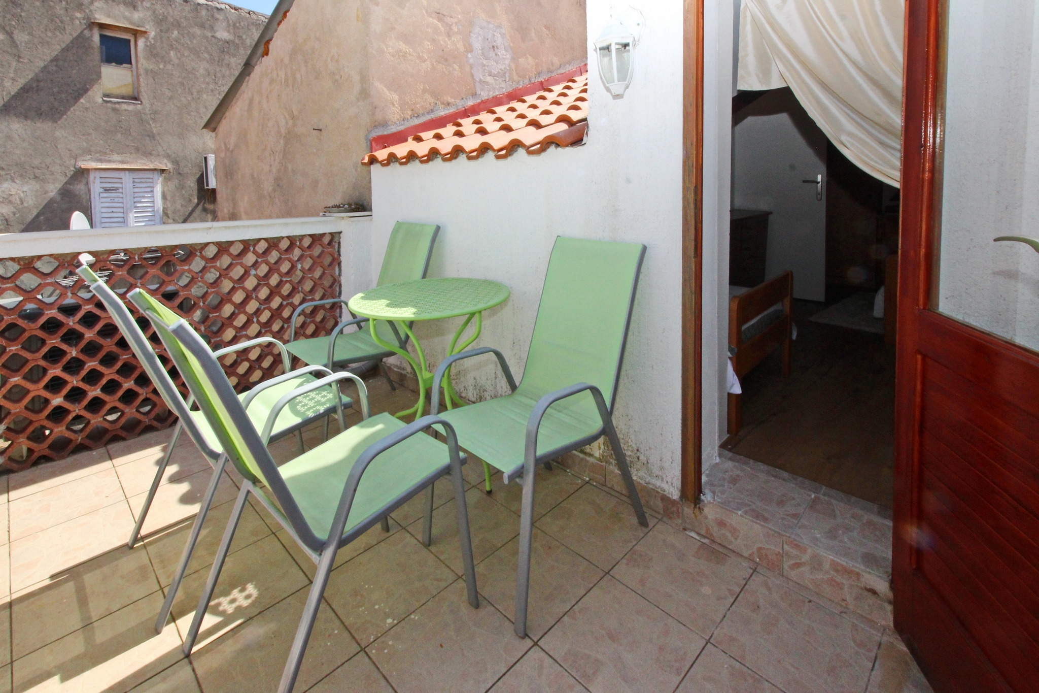 Two bedroom apartment near beach Baška, Krk  A-a