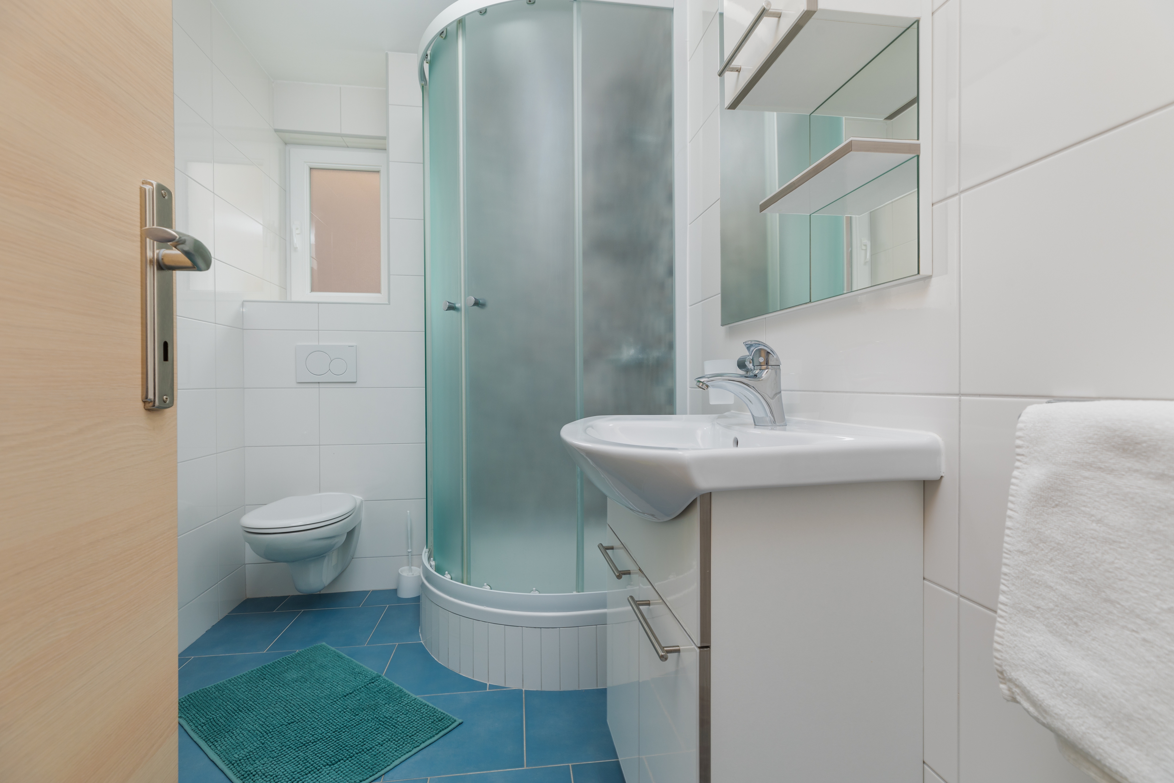 One bedroom apartment with balcony and sea view Baška Voda, Makarska  A-a