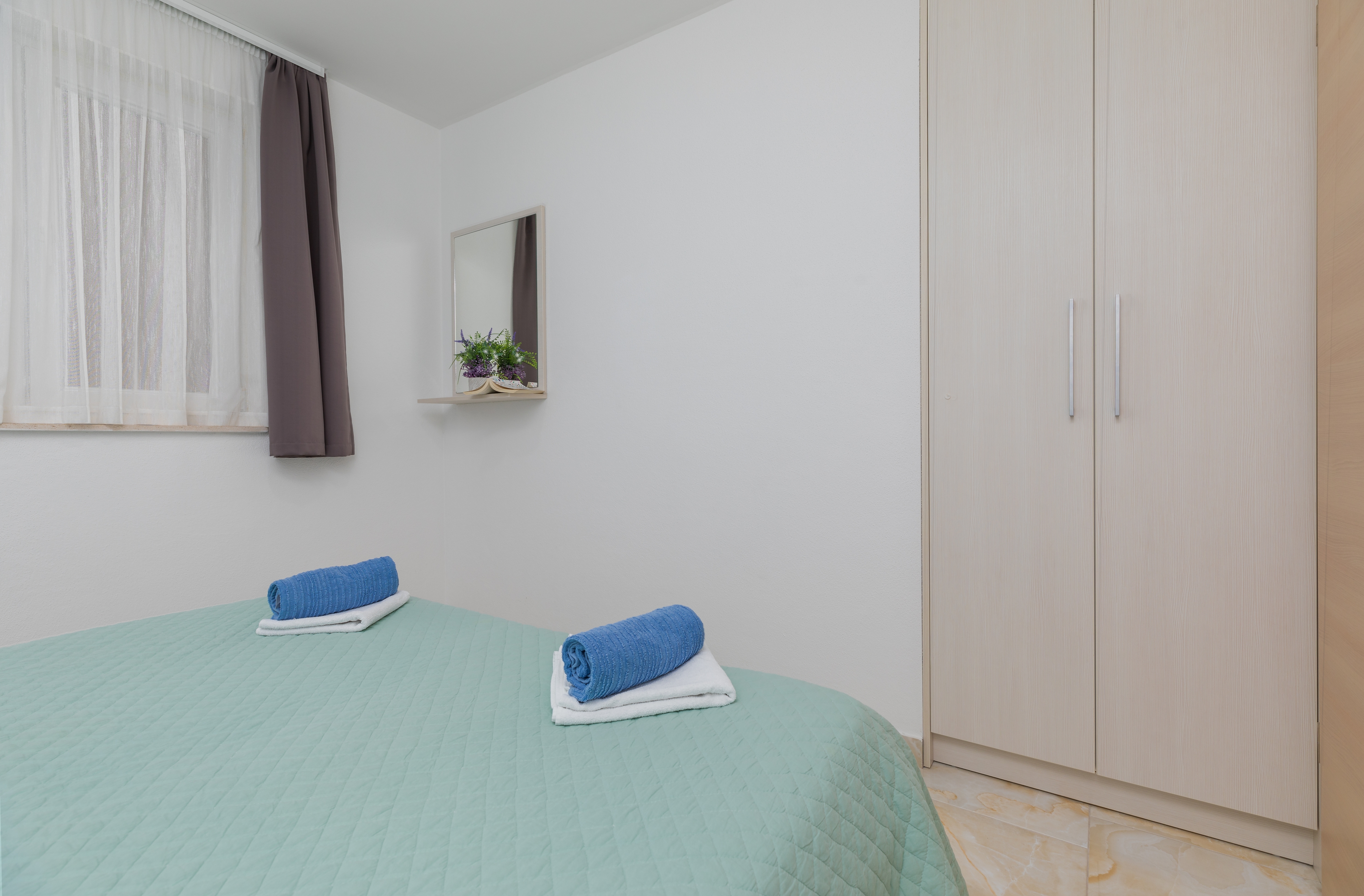 One bedroom apartment with balcony and sea view Baška Voda, Makarska  A-a