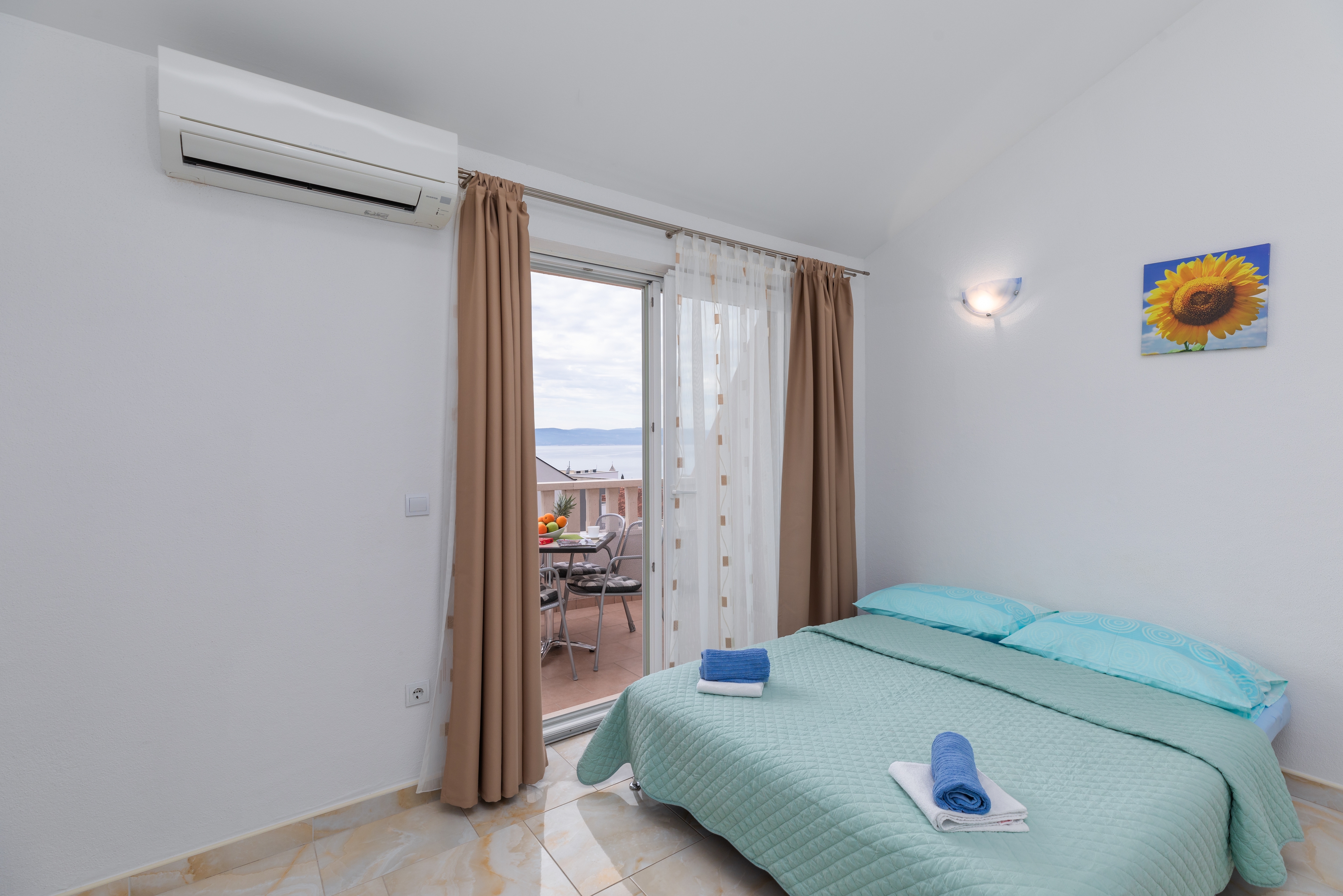 One bedroom apartment with balcony and sea view Baška Voda, Makarska (A-23641-a)
