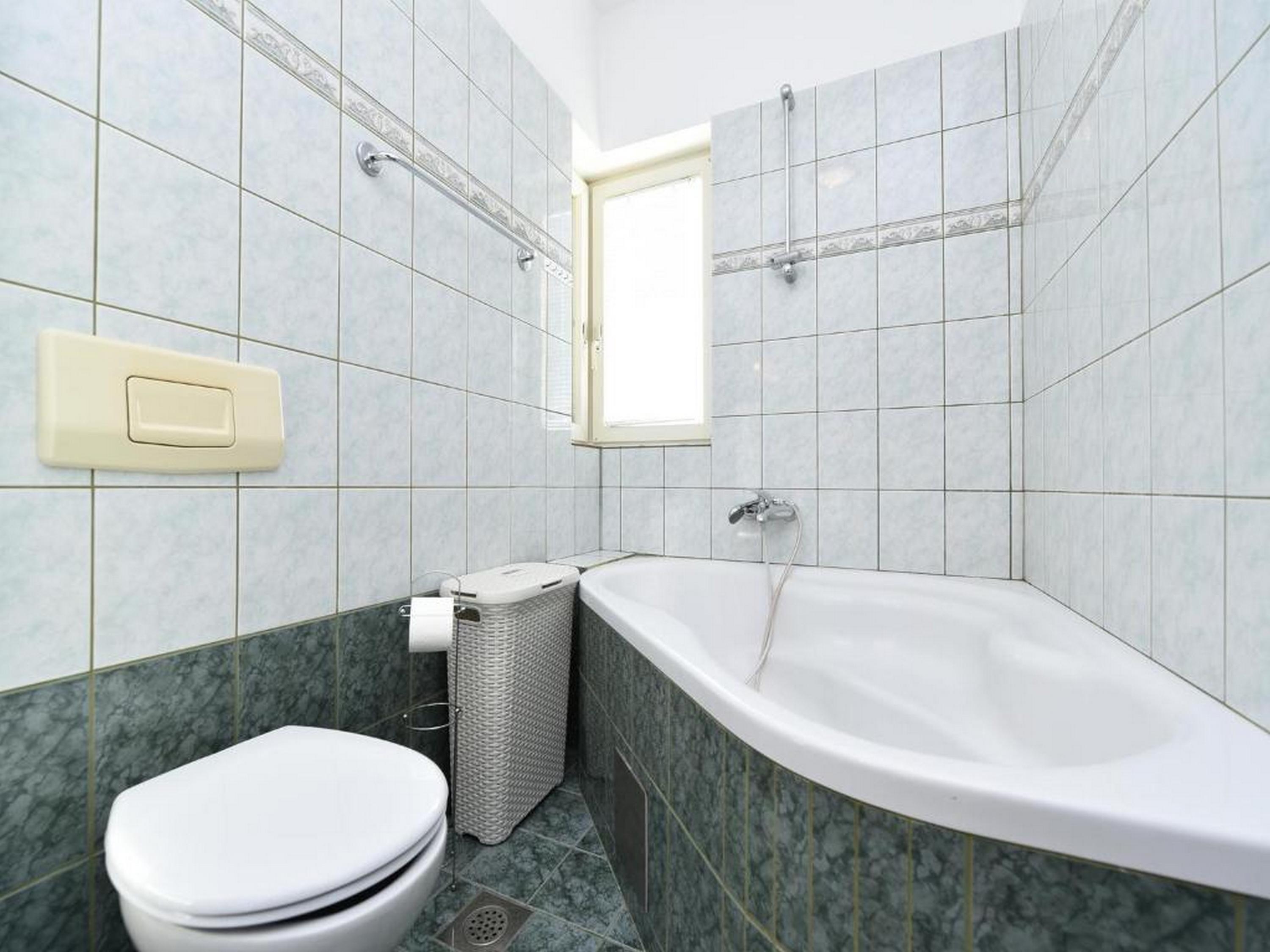 Four bedroom house with balcony Privlaka, Zadar  K