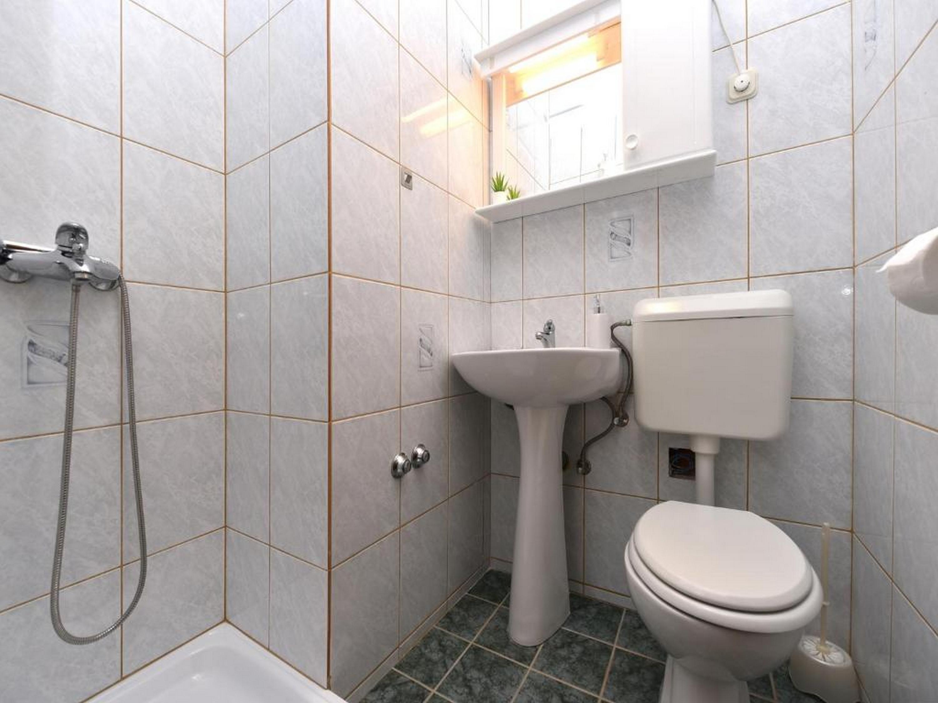 Four bedroom house with balcony Privlaka, Zadar  K