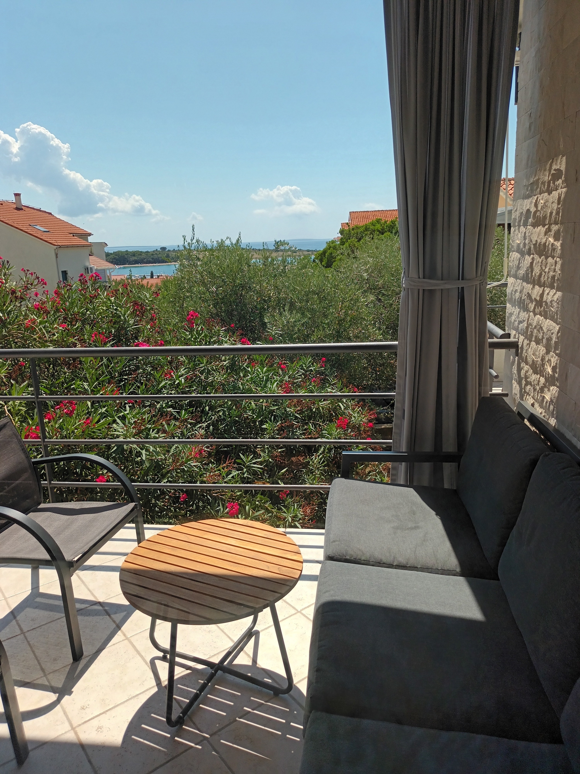 One bedroom apartment with terrace and sea view Novalja, Pag  A-a