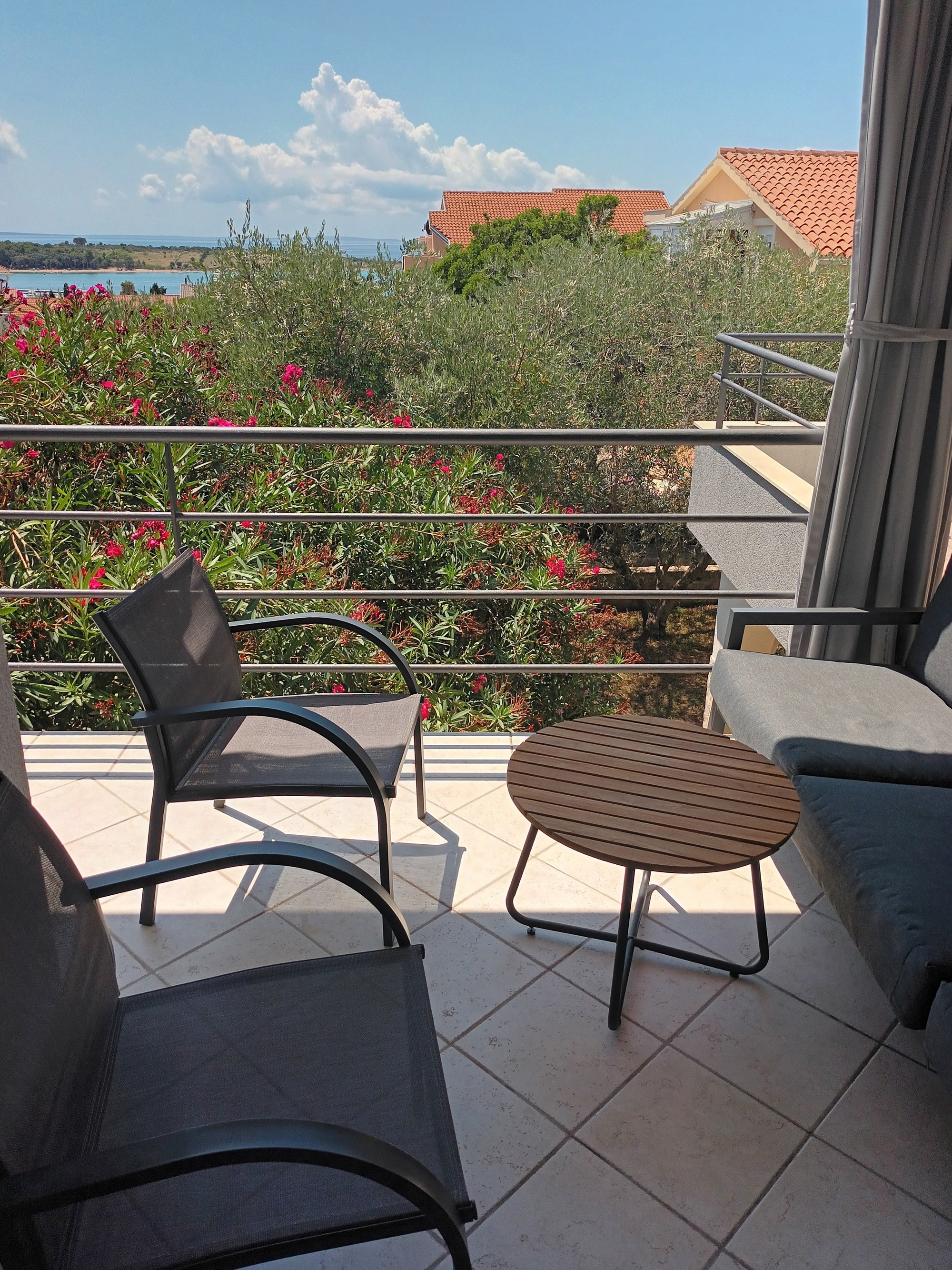 One bedroom apartment with terrace and sea view Novalja, Pag  A-a