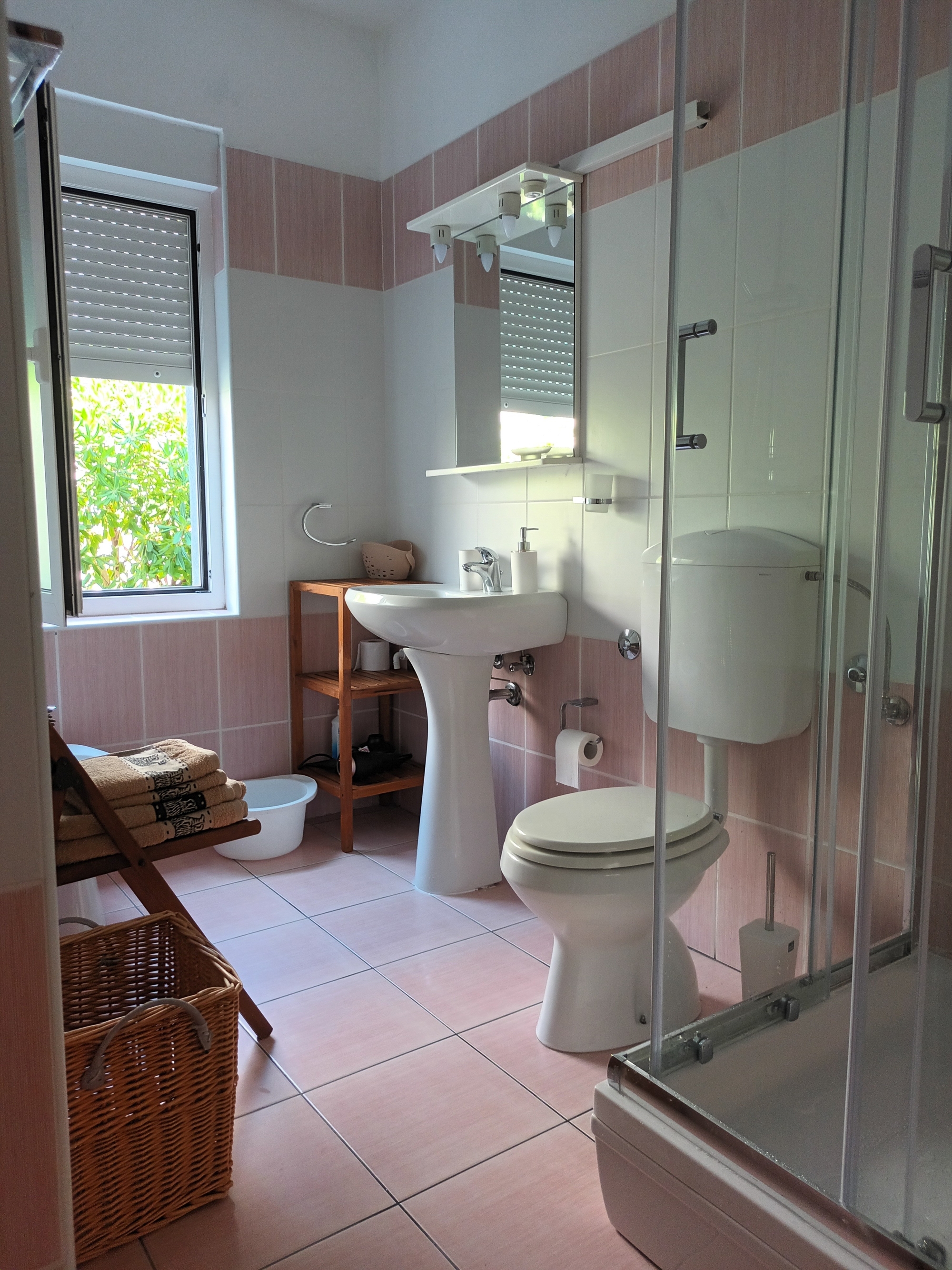 One bedroom apartment with terrace and sea view Novalja, Pag  A-b