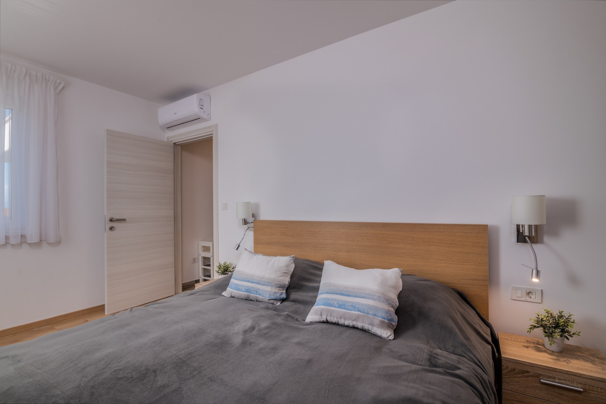 Two bedroom apartment with terrace Malinska, Krk  A-a
