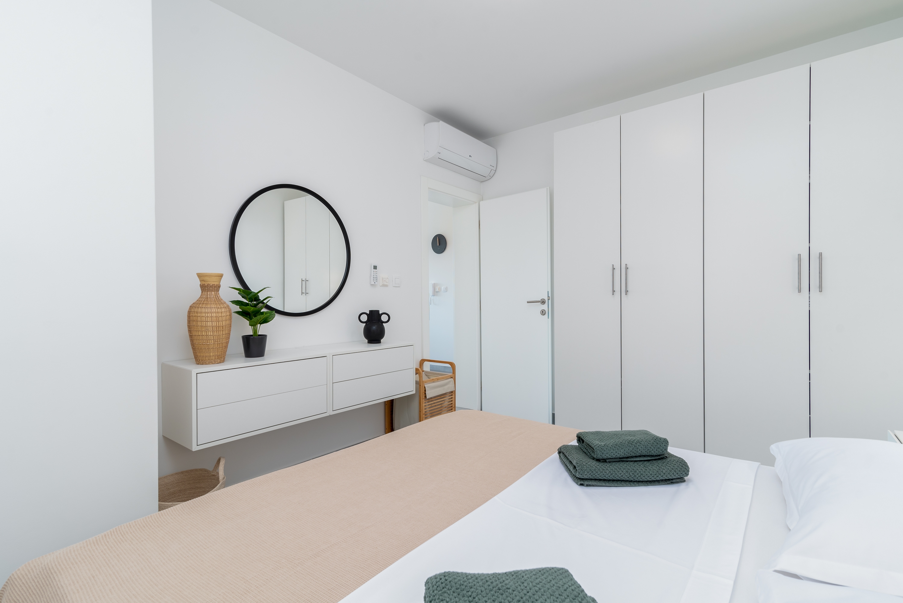 Two bedroom apartment with balcony and sea view Okrug Gornji, Čiovo  A-a