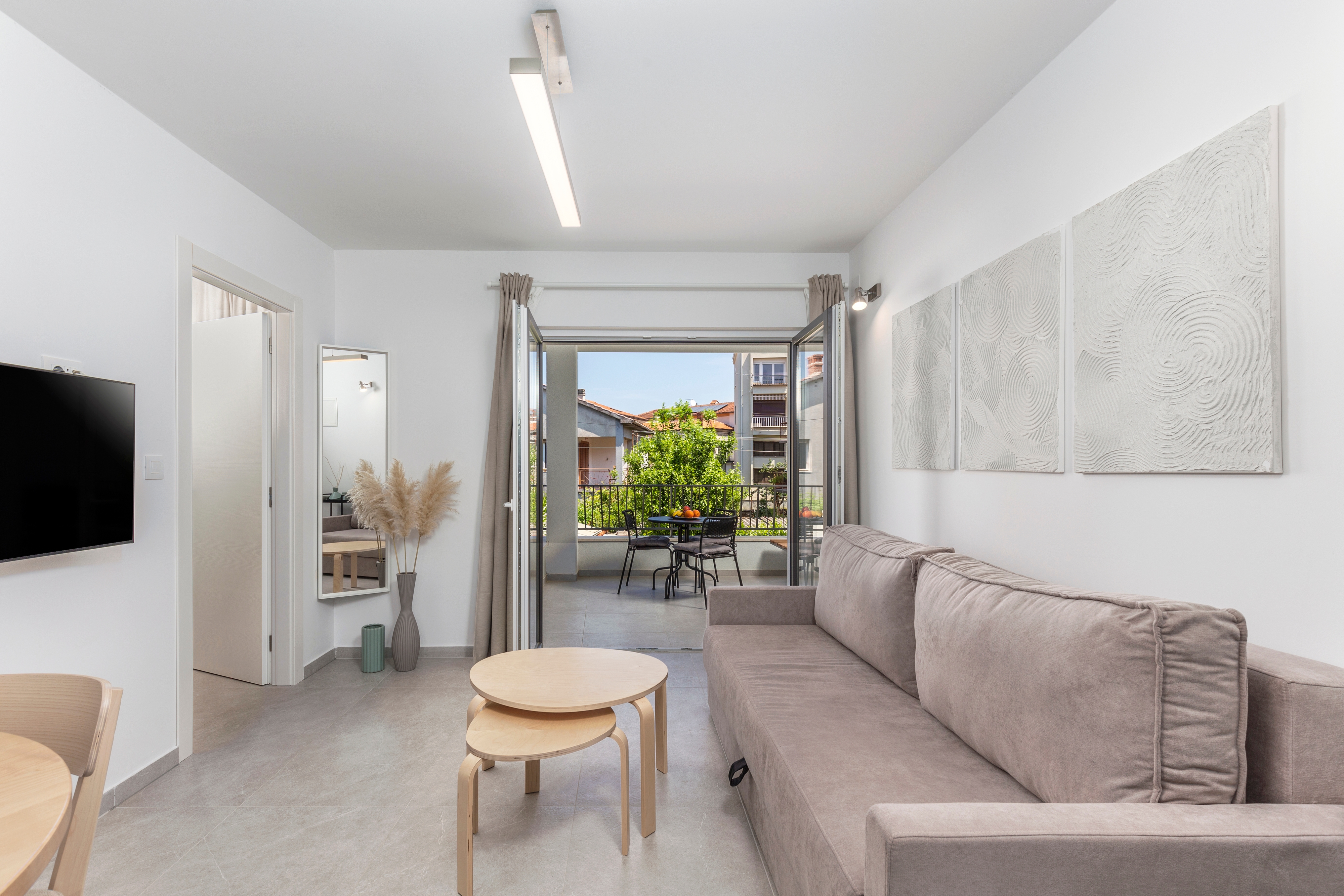 One bedroom apartment near beach Malinska, Krk (A-23651-a)