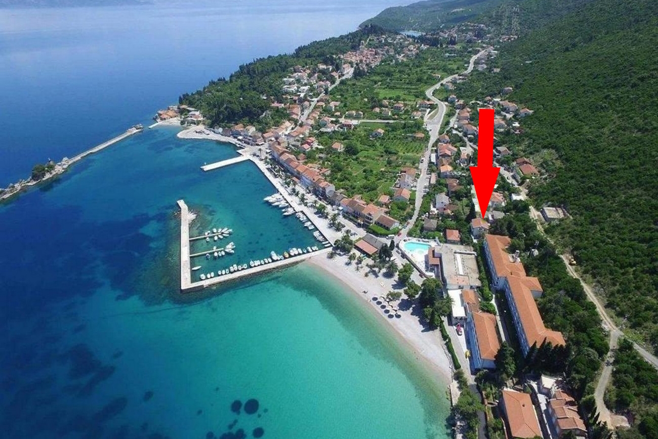 Two bedroom apartment with balcony and sea view Trpanj, Pelješac  A-b