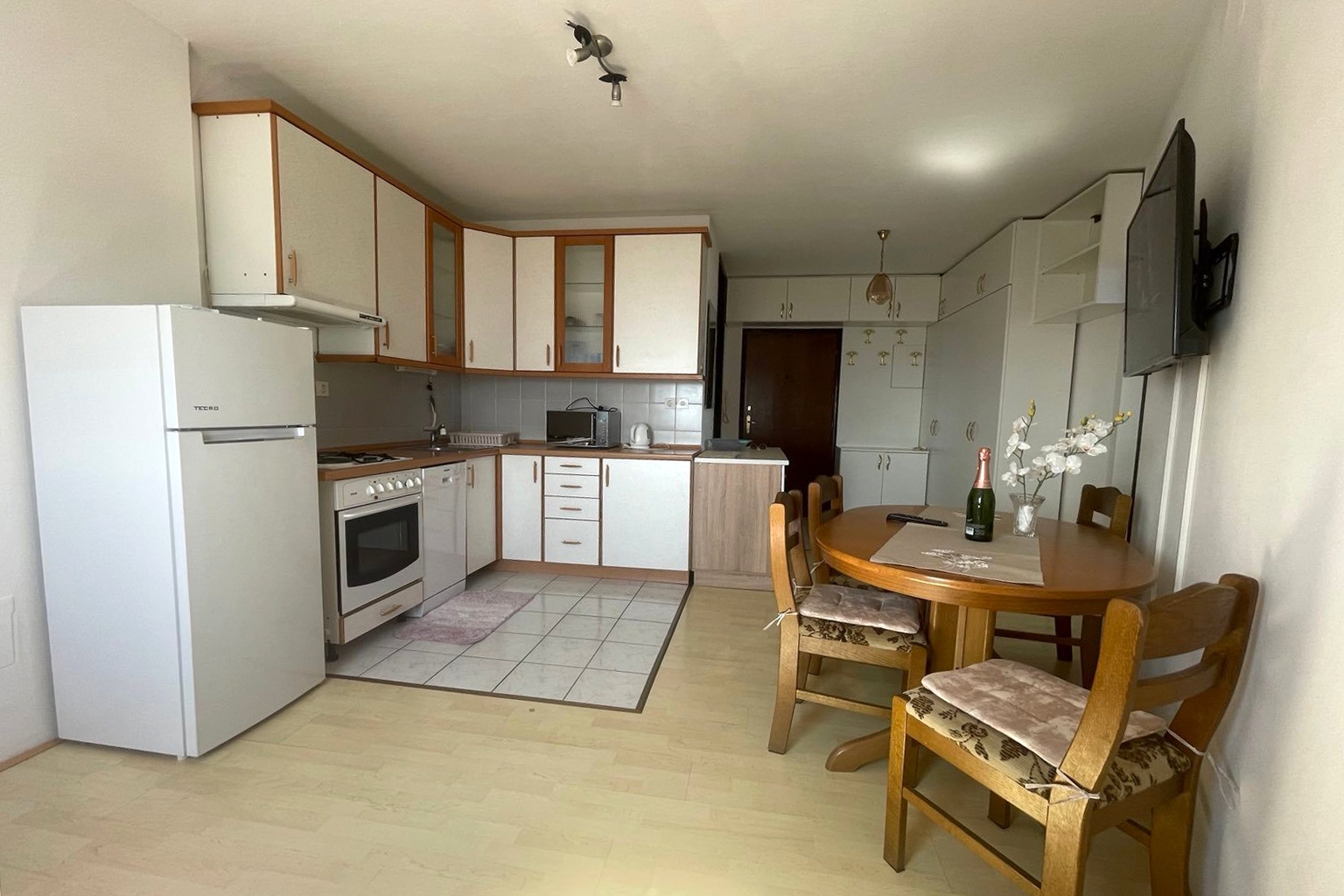 Two bedroom apartment with terrace and sea view Crikvenica  A-a
