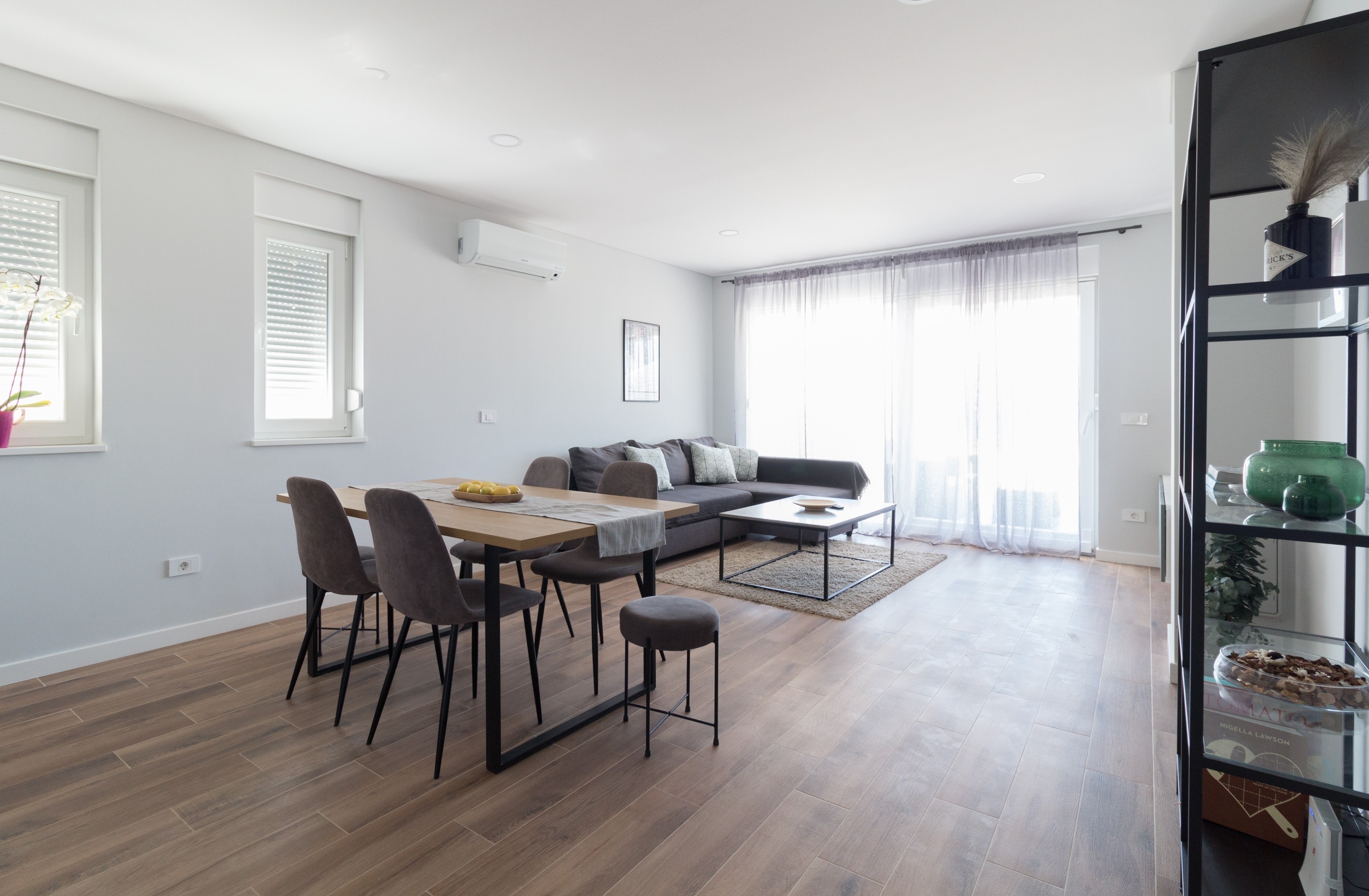 Two bedroom apartment near beach Nin, Zadar  A-a