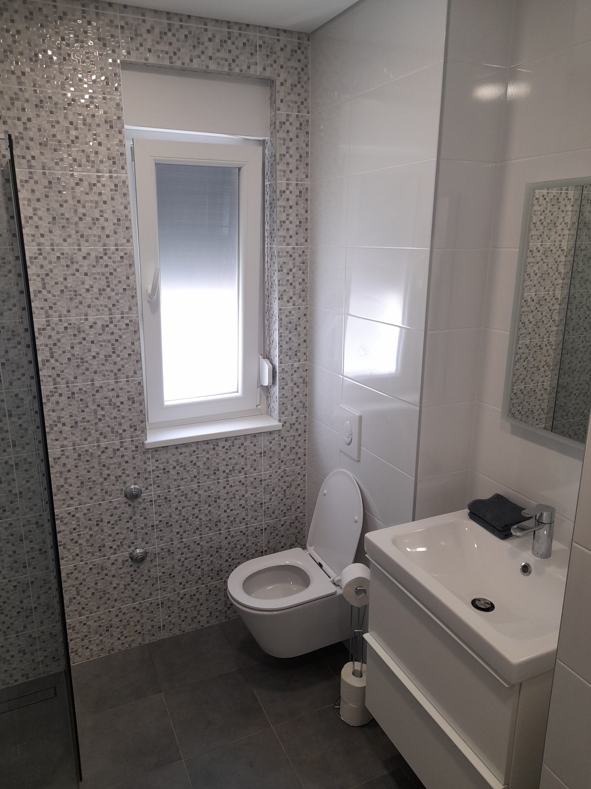 Two bedroom apartment near beach Nin, Zadar  A-b